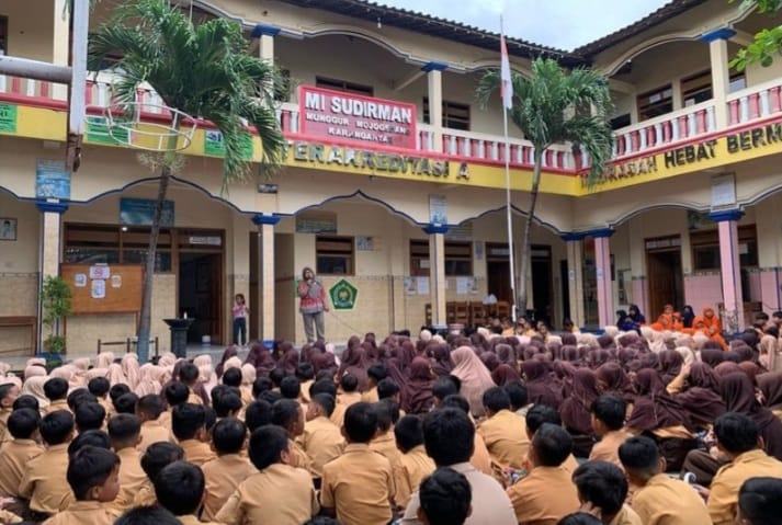 Madrasah Ibtidaiyah Sudirman Munggur Mojogedang, Karanganyar jadi salah satu peserta Radar Solo Fun Futsal.