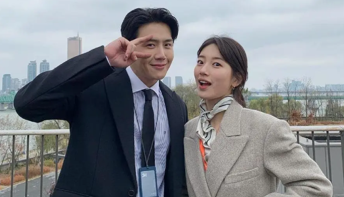 Kim Seon Ho dan Suzy saat bintangi drama Start Up. Mereka dipastikan akan bintangi drama terbaru Delusion.