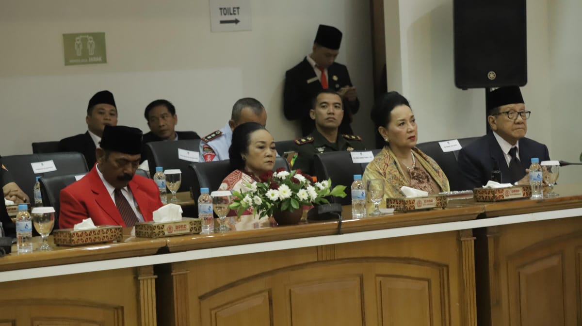 FX. Hadi Rudyatmo dan Akbar Tanjung hadir dalam pelantikan anggota DPRD 2024-2029, Rabu (14/8/2024).