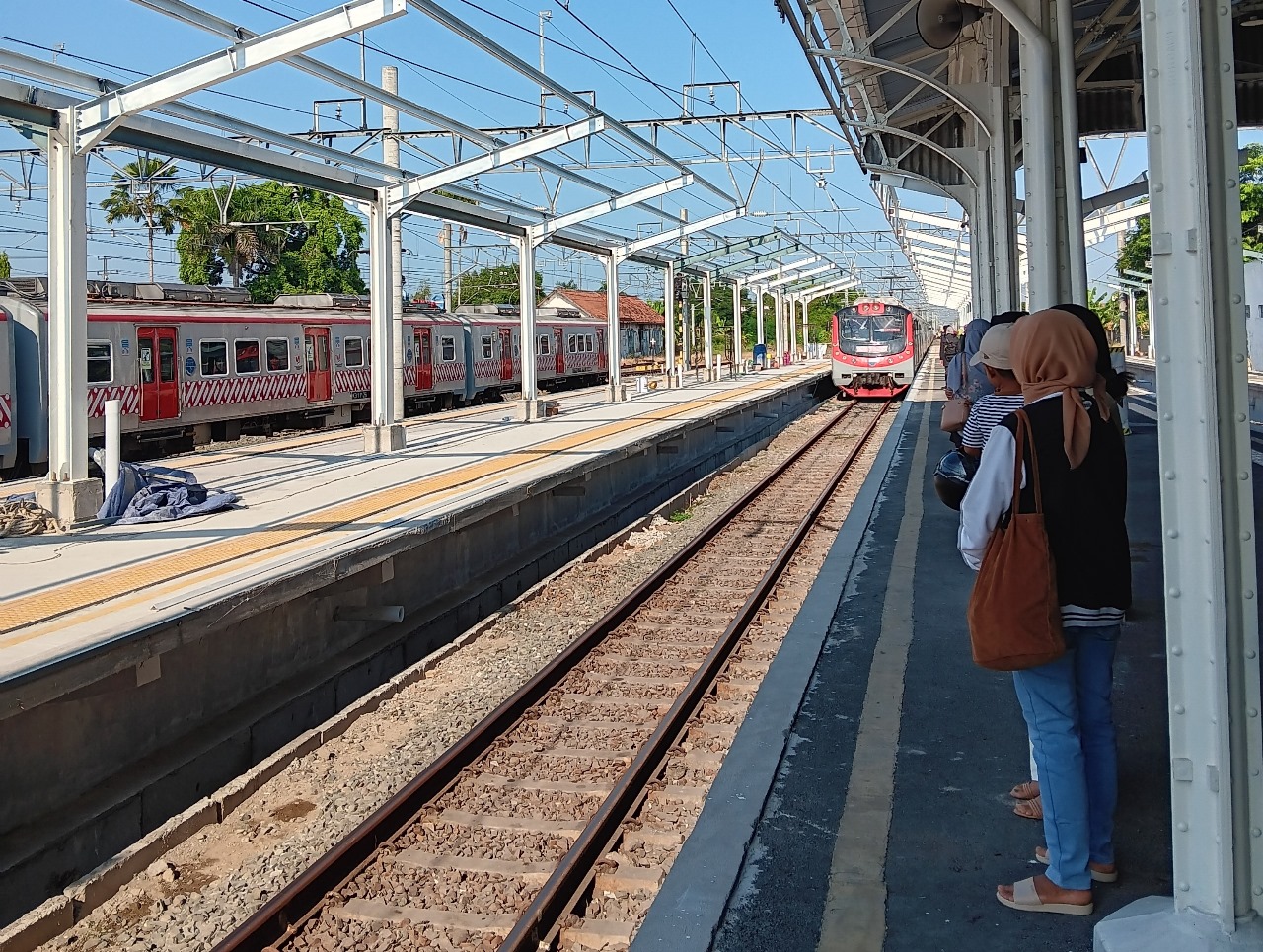 Stasiun Klaten mulai direvitalisasi dengan konsep Limasan Jawa. (Angga Purenda/Radar Solo)