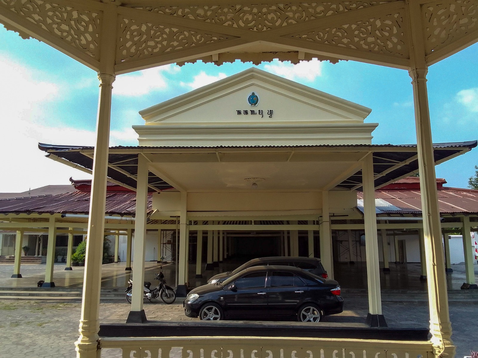Bangunan Sasana Mulya Keraton Kasunanan Surakarta yang belum lama ini mengalami perbaikan.