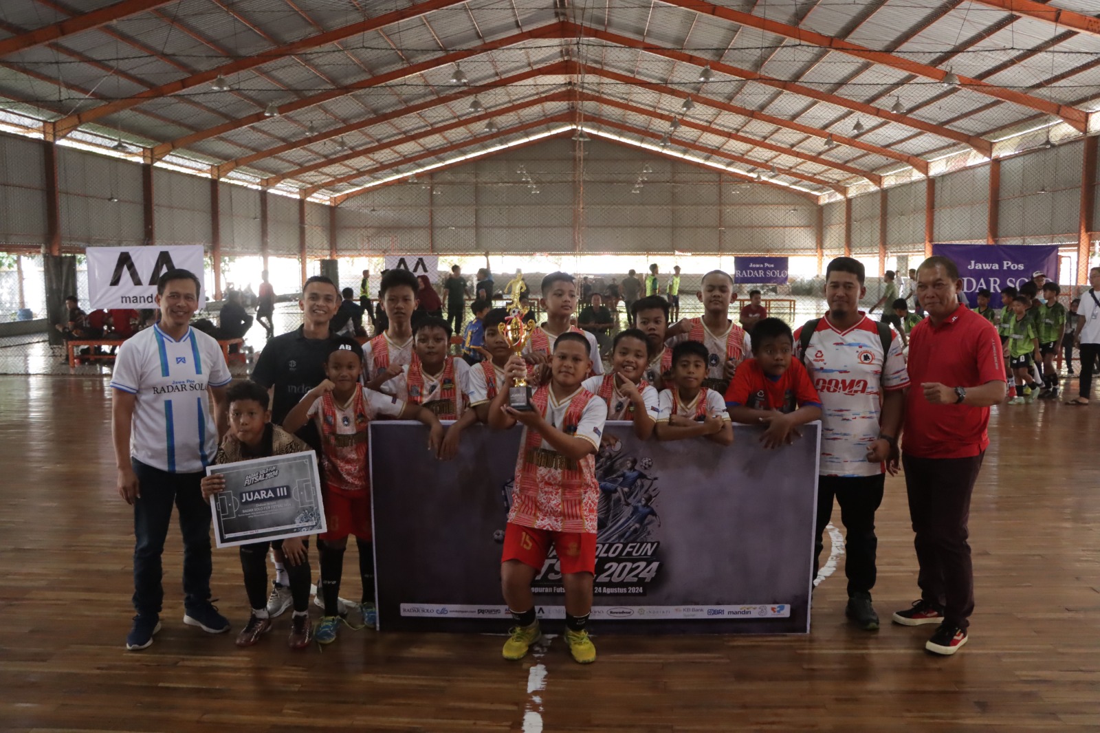 Tim futsal SDIT Muhammadiyah Al Kautsar di ajang Radar Solo Fun Futsal 2024.