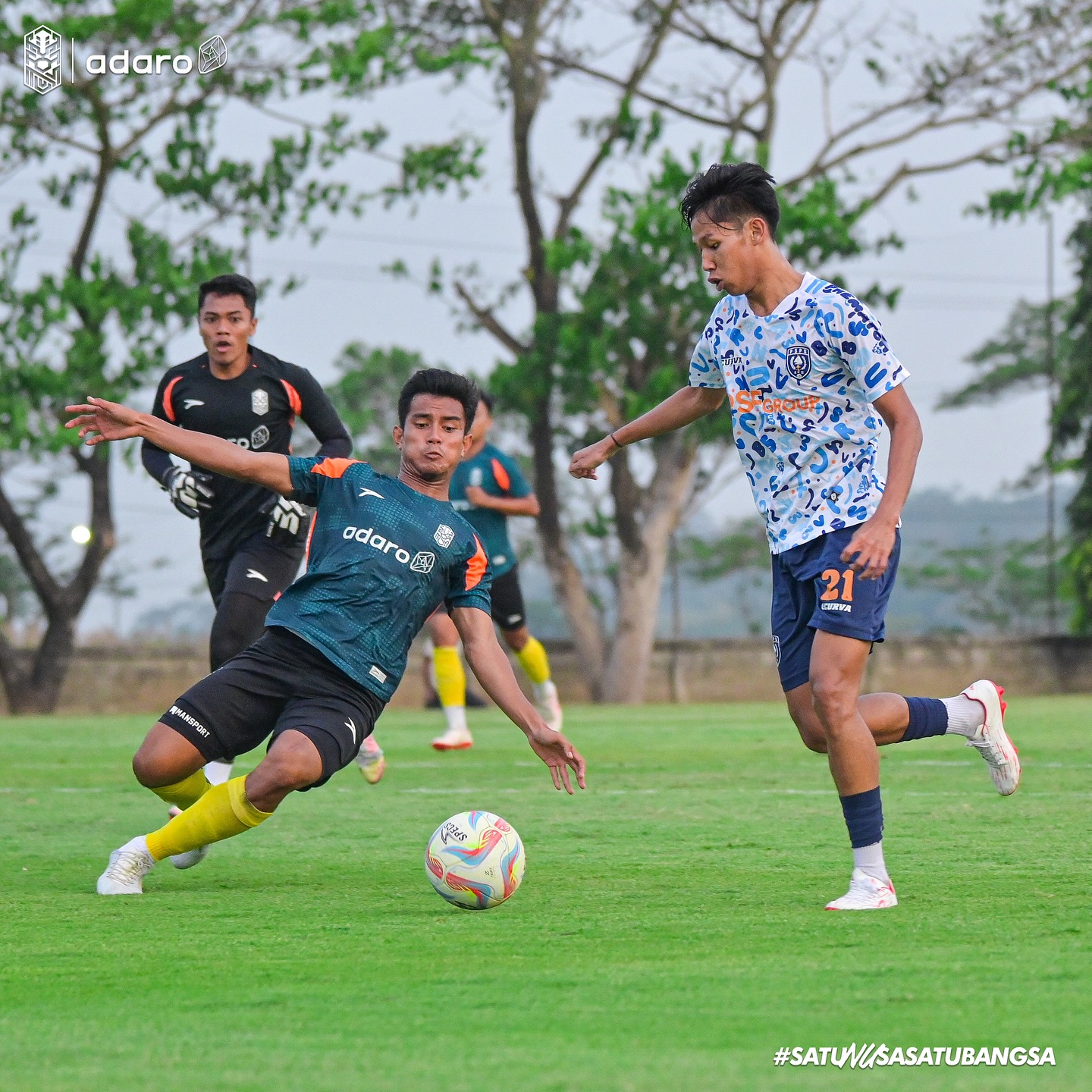 Nusantara United saat beruji coba dengan PSPS Pekanbaru, belum lama ini.  &nbsp;