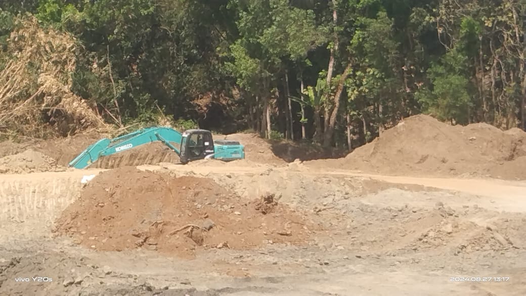 Tambang galian C di Desa Trombol, Kecamatan Mondokan, Sragen. (Ahmad Khairudin/Radar Solo)