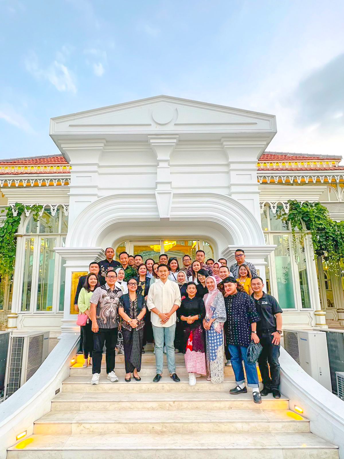 Berkunjung ke Pura Mangkunegara bertemu KGPAA Mangkunegara X.