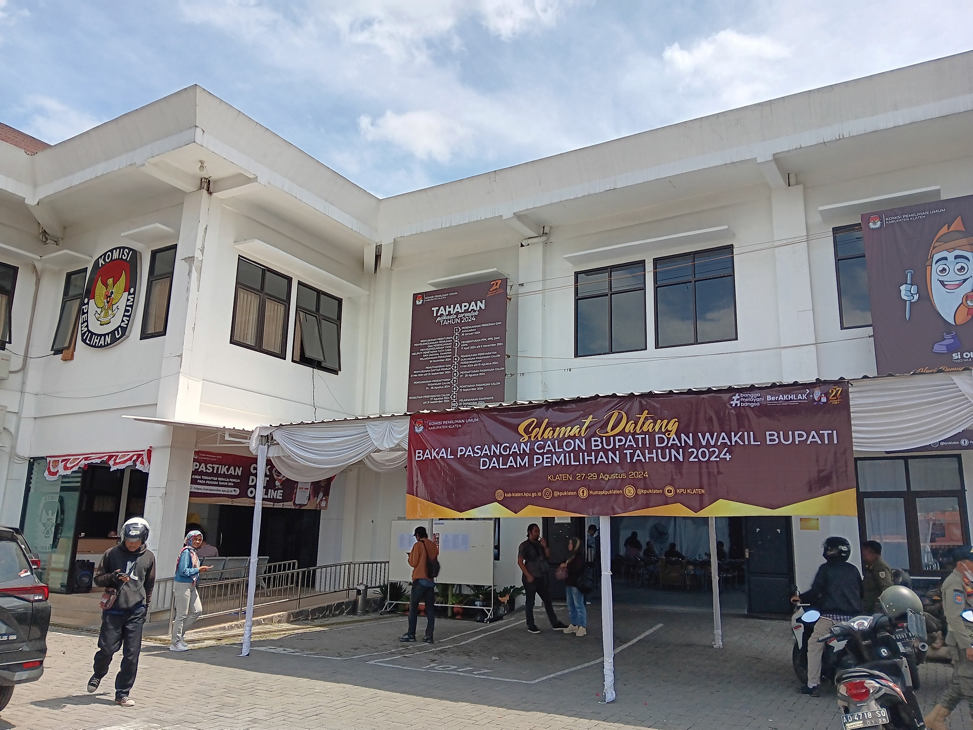 KPU Klaten mulai mempersiapkan Pilkada 2024 yang akan digelar pada November mendatang. (Angga Purenda/Radar Solo)