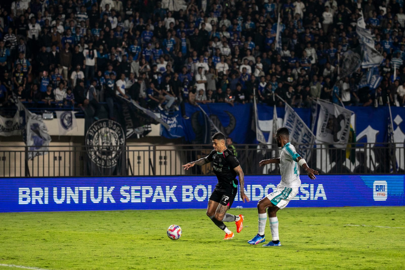 BRI, sebagai sponsor utama BRI Liga 1 selama empat musim berturut-turut sejak 2021-2022, turut mengapresiasi pemanggilan para pemain ke timnas.