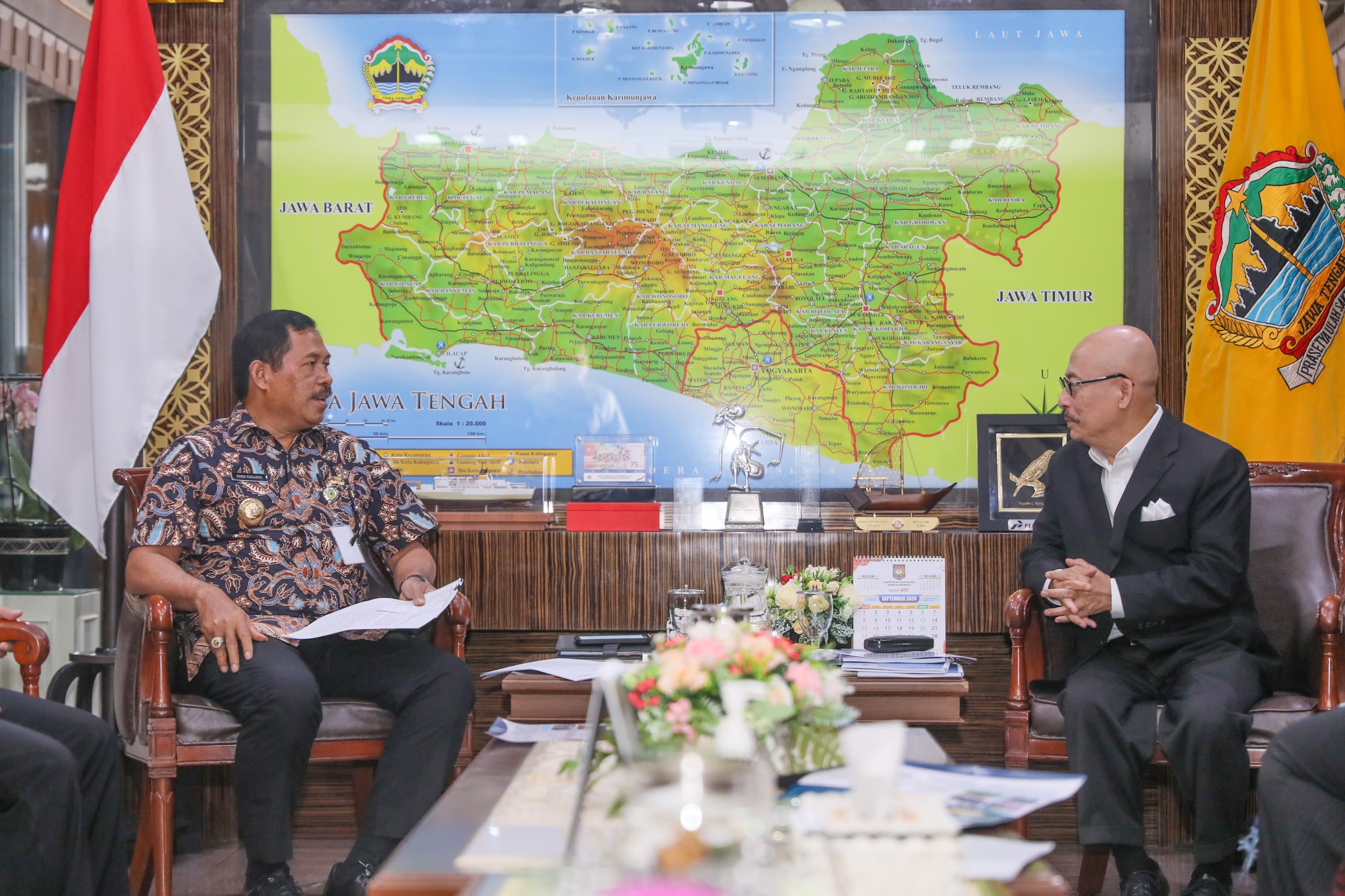Pj Gubernur Jateng Nana Sudjana terima kunjungan CEO IOJI Achmad Santosa di Kantor Gubernur Jateng Jumat (6/9/2024).