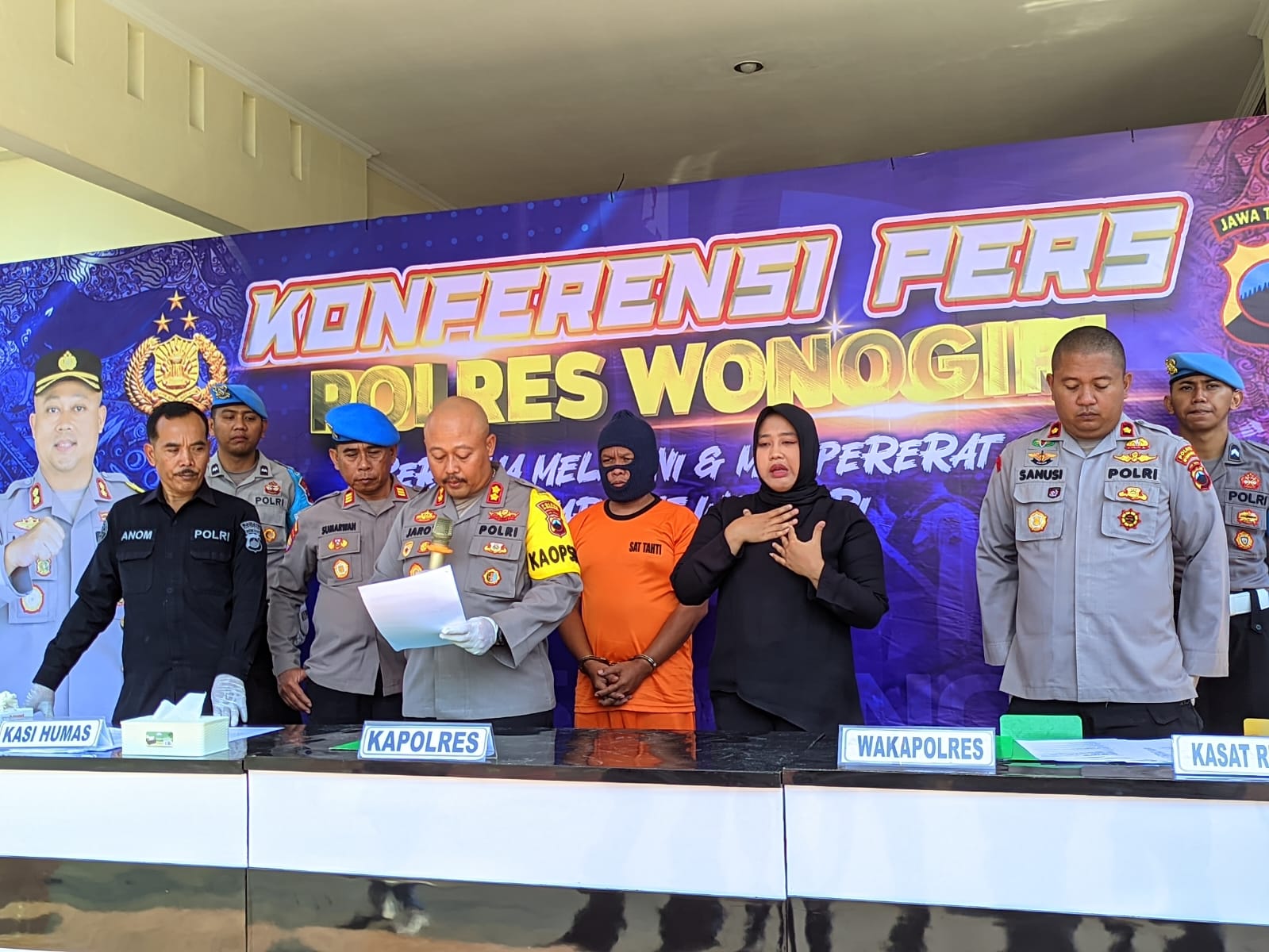 Kapolres Wonogiri AKBP Jarot Sungkowo beri keterangan terkait ditangkapnya pengepul togel.