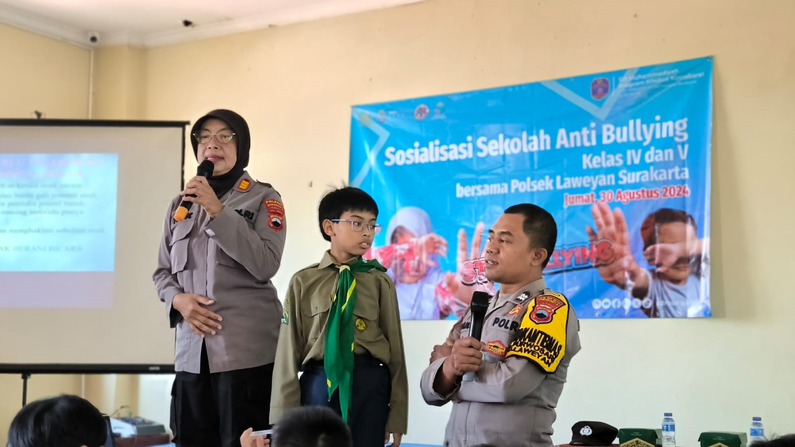 Polresta Solo melakukan sosialisasi gerakan stop bullying yang diberikan ke siswa salah satu SD di Kota Bengawan.