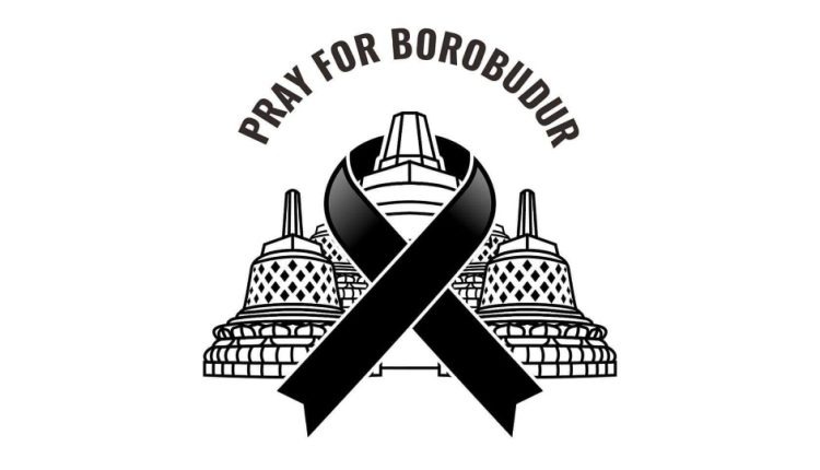 Tagline "Pray For Borobudur" kian viral di media sosial.