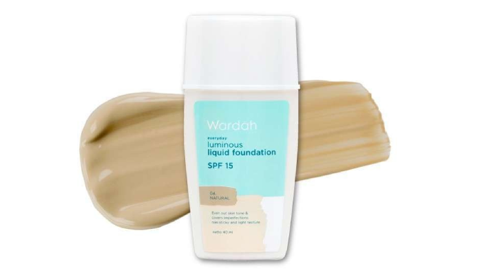 Wardah Everyday Luminous Liquid Foundation 04 Natural