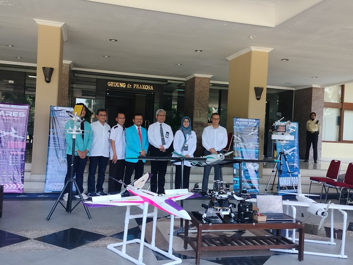 launching empat pesawat Bengawan UV Team UNS yang akan tampil di Jogja.