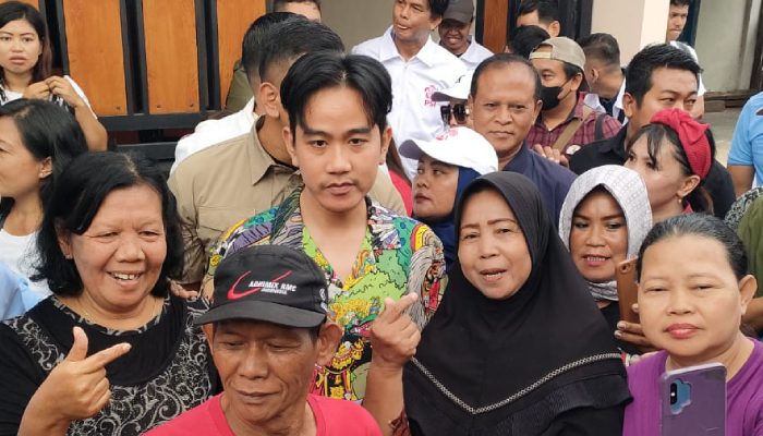Gibran Rakabuming Raka saat blusukan ke Sondakan, Laweyan, Solo, Selasa (10/9).