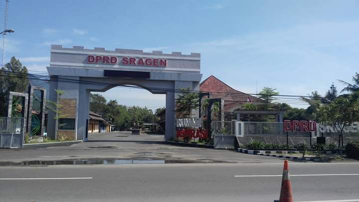 Kantor DPRD Sragen. (Ahmad Khairudin/Radar Solo)