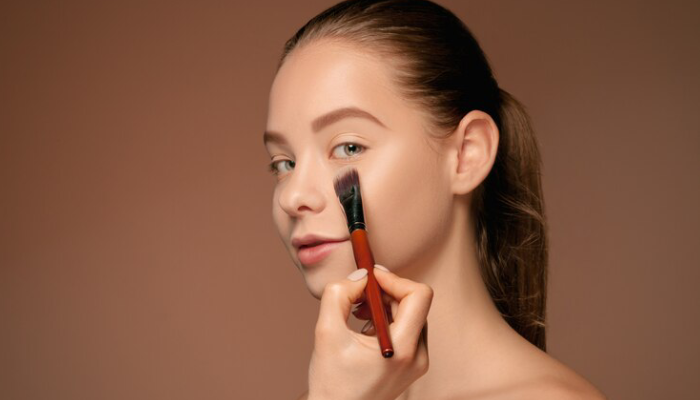 Ilustrasi makeup flawless.
