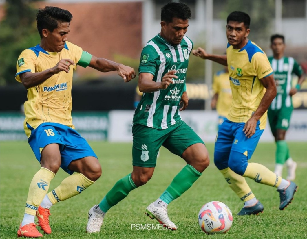 Laga Persikota Tangerang melawan PSMS Medan di Liga 2 2024/2025.