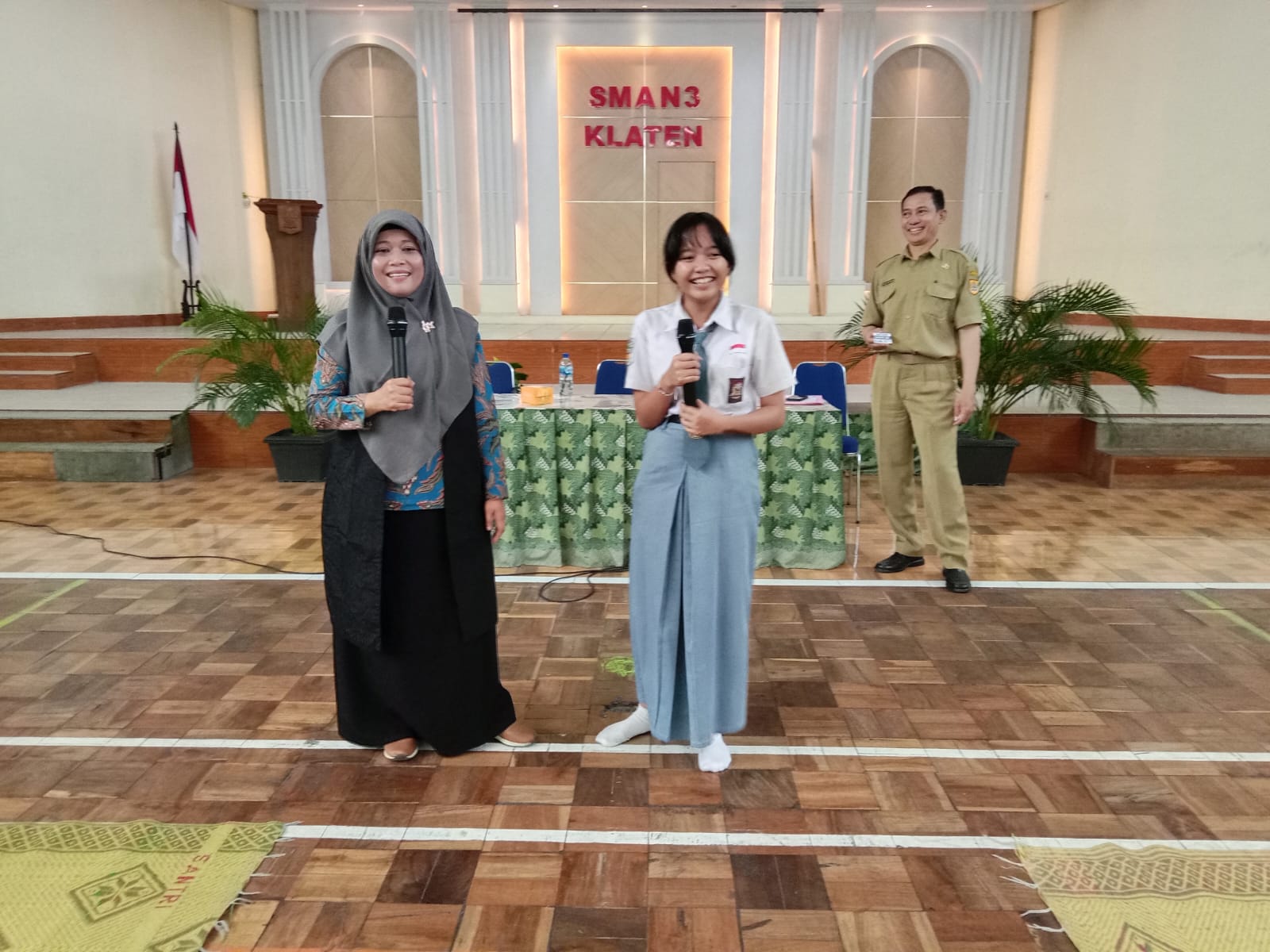 Berbagai kegiatan Projek Penguatan Profil Pelajar Pancasila (P5) untuk kelas XI dengan tema Bangunlah Jiwa dan Raganya di SMAN 3 Klaten. (Angga Purenda/Radar Solo)