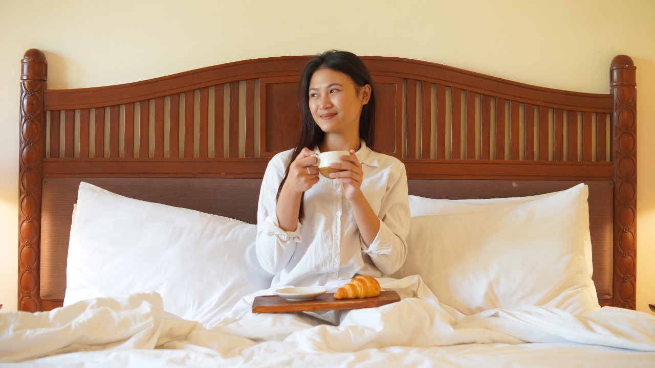Di D&rsquo;wangsa Solo Hotel, tersedia promo Extended Weekend. Dengan Rp 745.000,- nett, tamu bisa menginap di Standard Room dan menikmati fasilitas Lorin Solo.