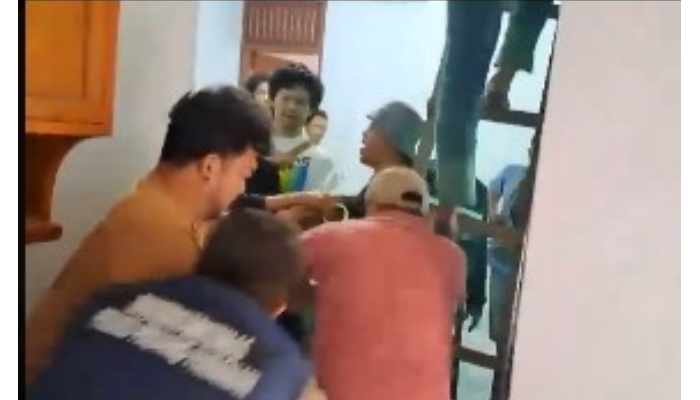 Tangkapan layar penangkapan Indra Septiarman, pelaku pembunuhan Nia Kurnia Sari, gadis penjual gorengan di Padang Pariaman.
