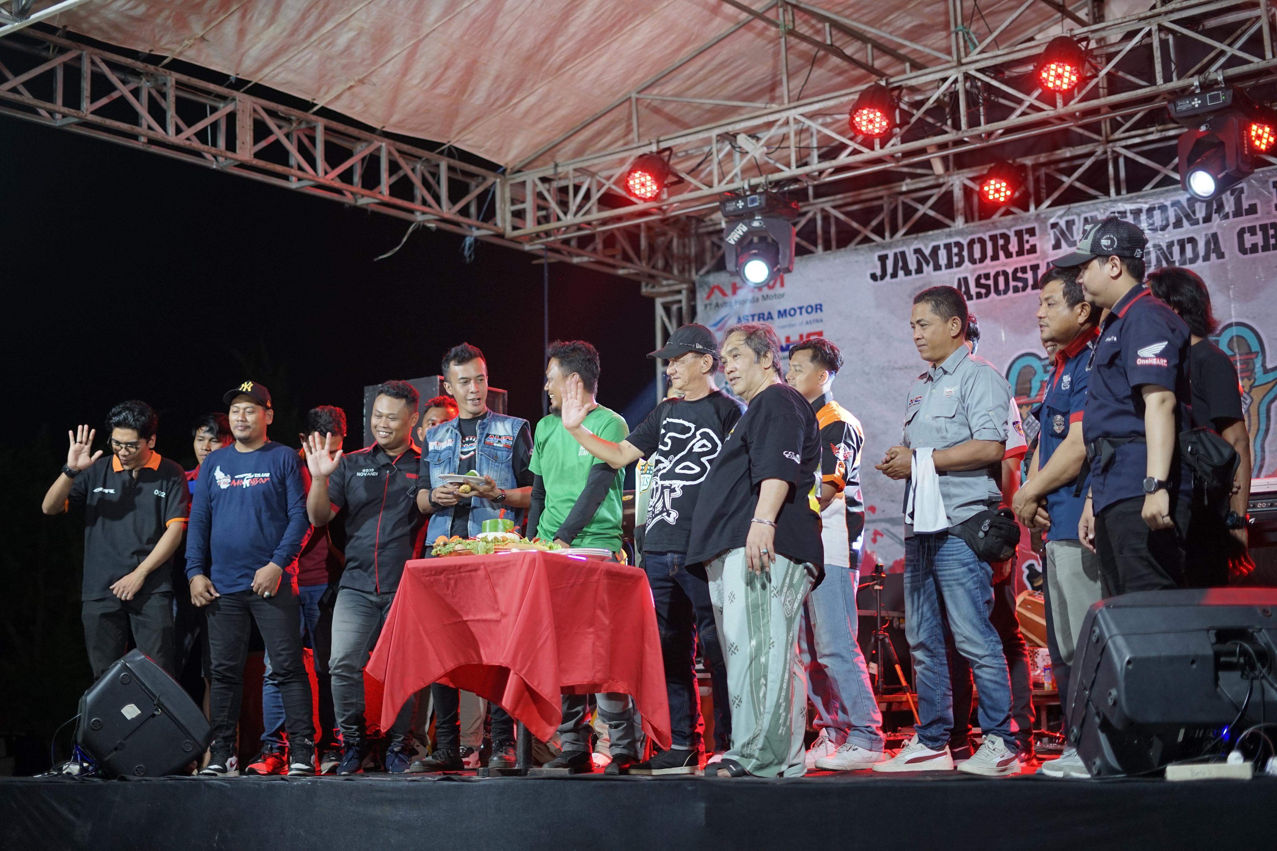 Jambore Nasional Asosiasi Honda CBR (AHC) ke 12  di Hotel Love In Pantai Bandengan Jepara.