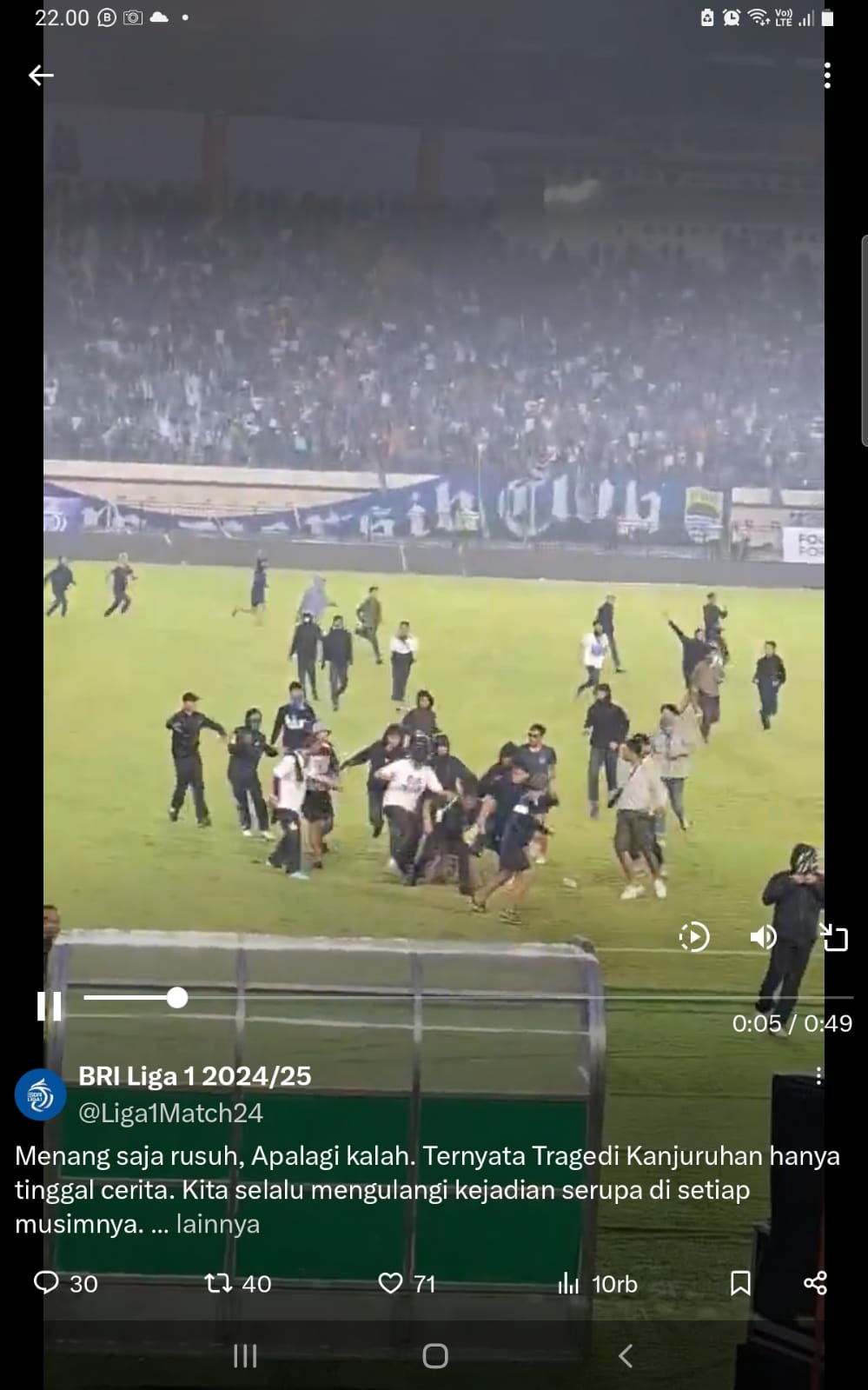 Kericuhan yang terjadi usai laga Persib Bandung lawan Persija Jakarta