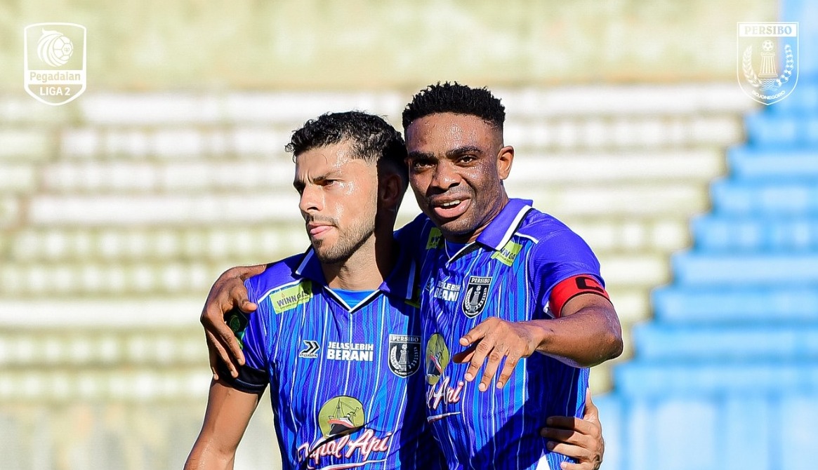 Pemain Persibo Bojonegoro merayakan gol di Liga 2 musim ini.