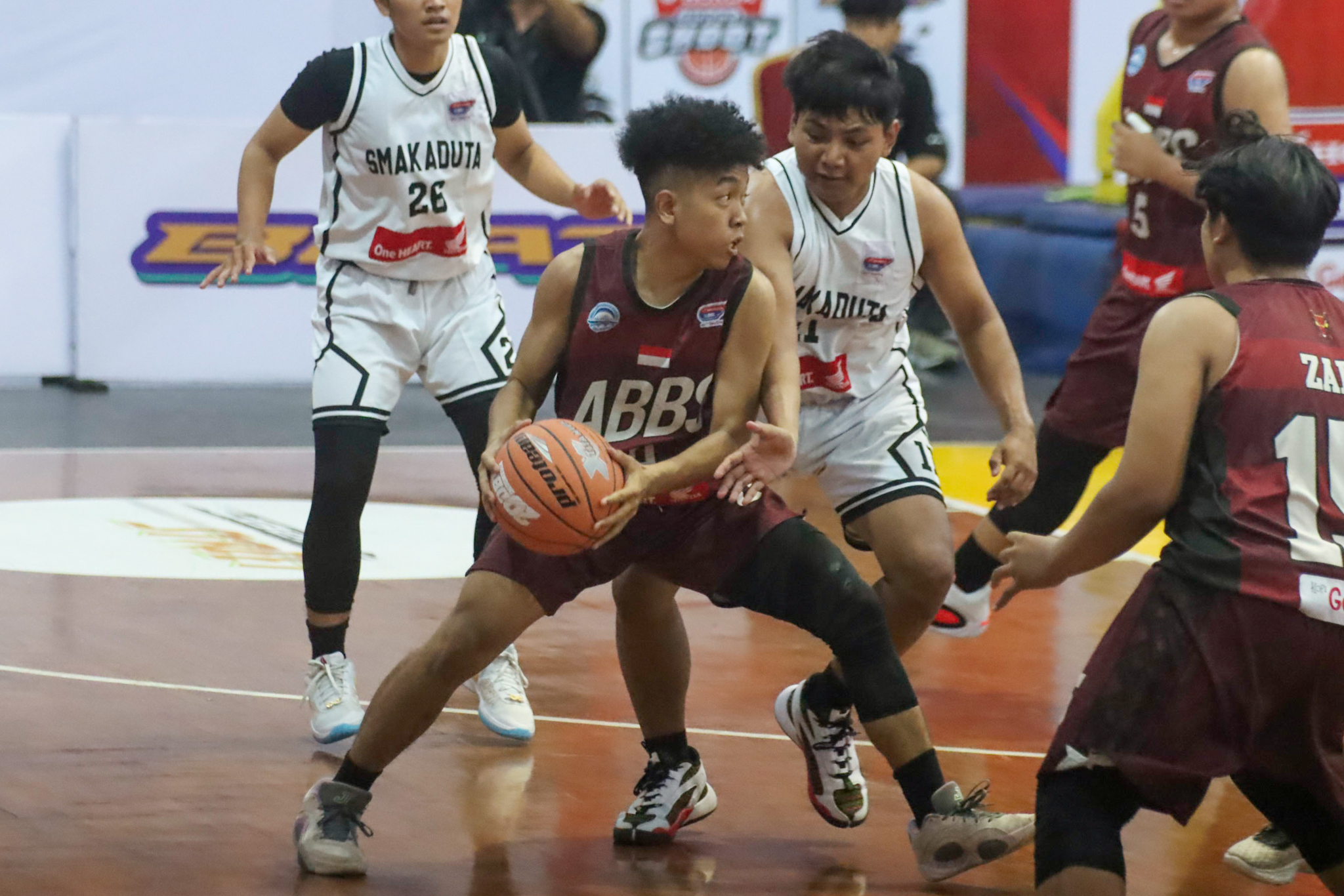 Pertandingan SMA Al Abidin Bilingual School Surakarta (ABBS) melawan&nbsp;SMKN 2 Surakarta di&nbsp;Sritex Arena (27/9/2024).