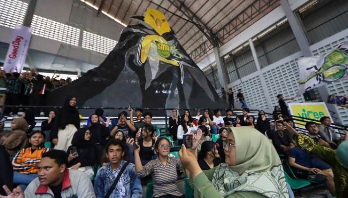 Batik One Society dengan elangnya, beri dukungan penuh tim SMA Batik Surakarta Honda DBL with Kopi Good Day 2024 Central Java-South.