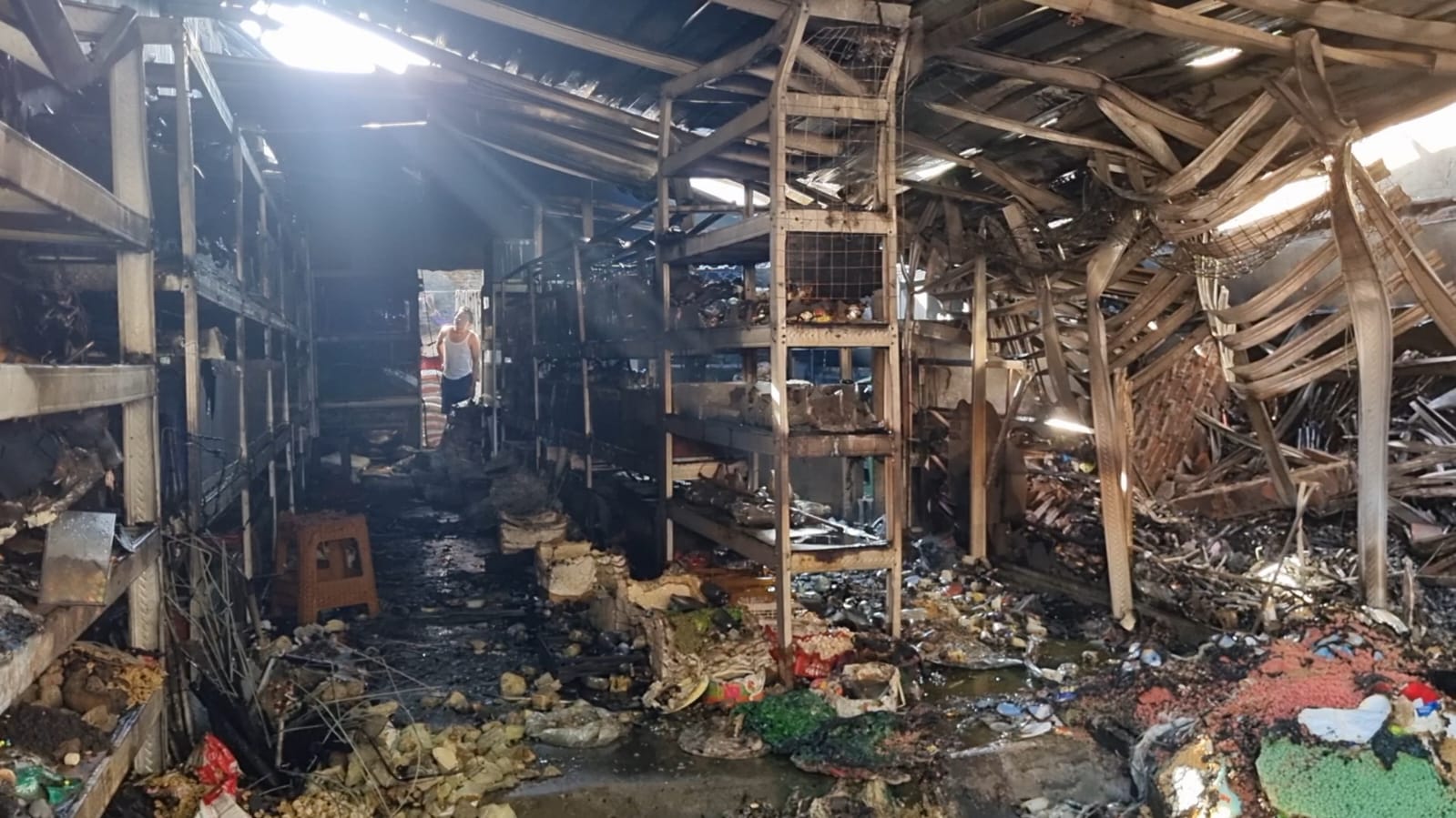 Toko ikan hias dan alat pancing milik Miftah di Dusun Jebol RT 1 RW 7, Desa Donohudan, Kecamatan Ngemplak, Boyolali ludes terbakar, Senin (30/9/2024).