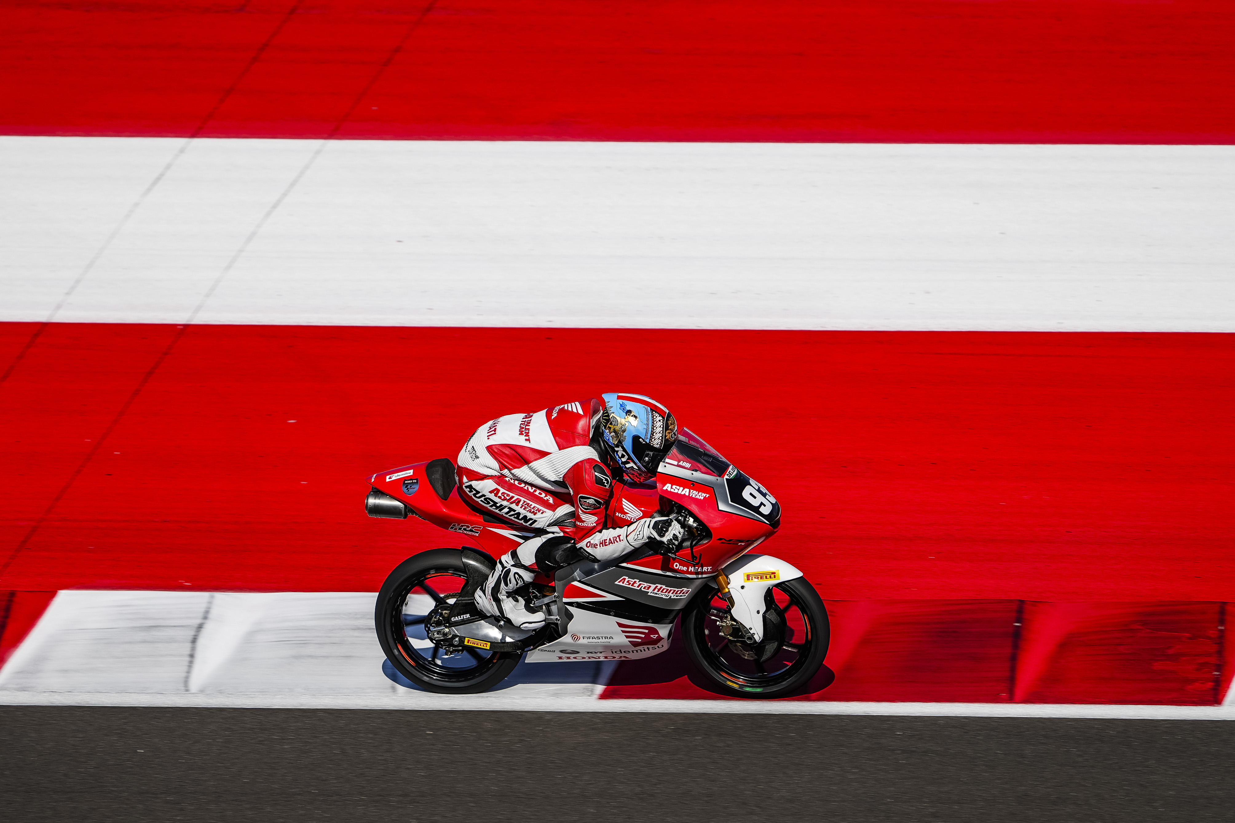PT Astra Honda Motor (AHM) juga menurunkan pebalap binaannya, Fadillah Arbi Aditama sebagai wildcard di kelas Moto3 World Championship.