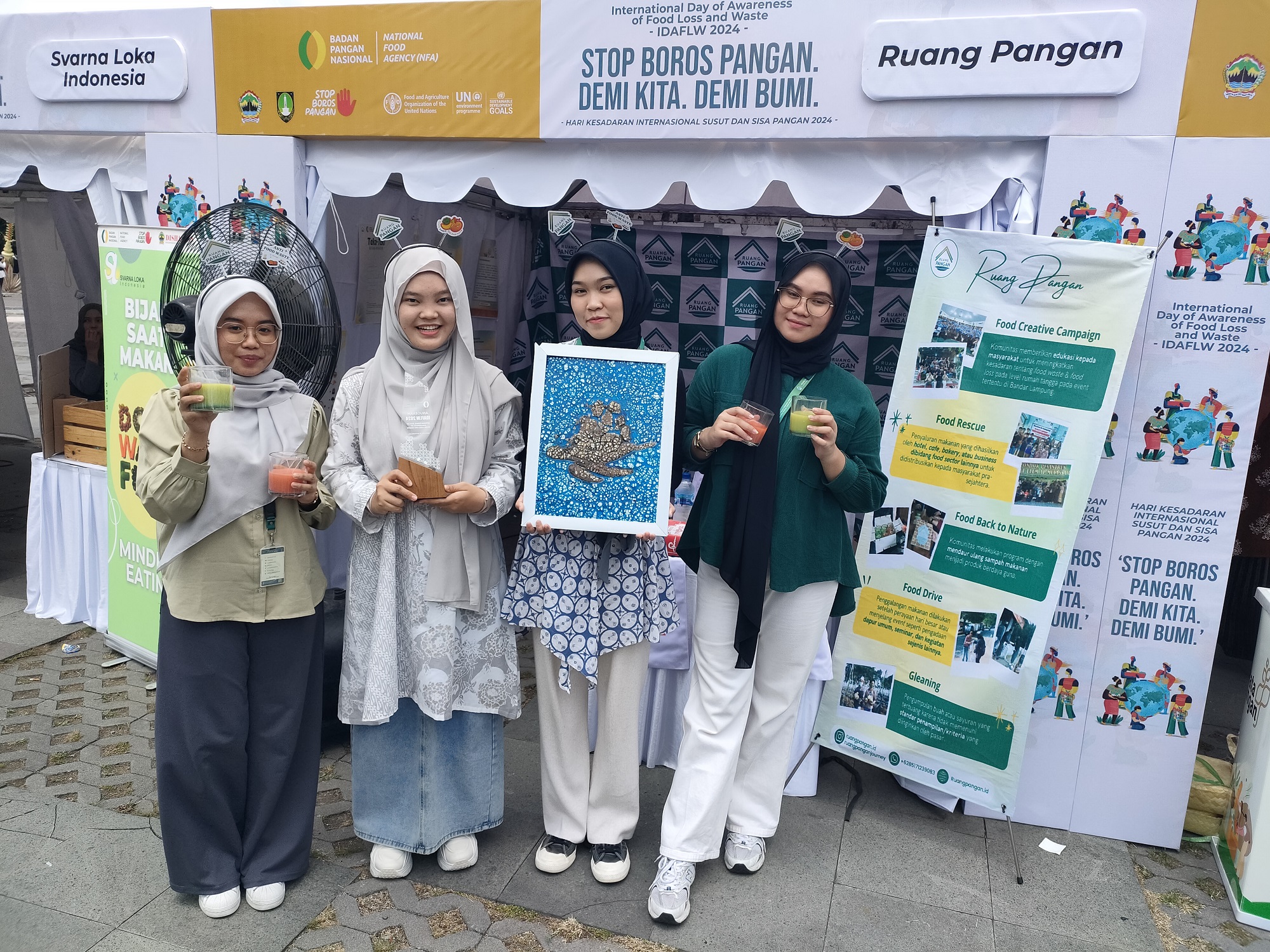 Komunitas Ruang Pangan Lampung di acara IDAFLS di Pura Mangkunegaran Solo. (Silvester Kurniawan)