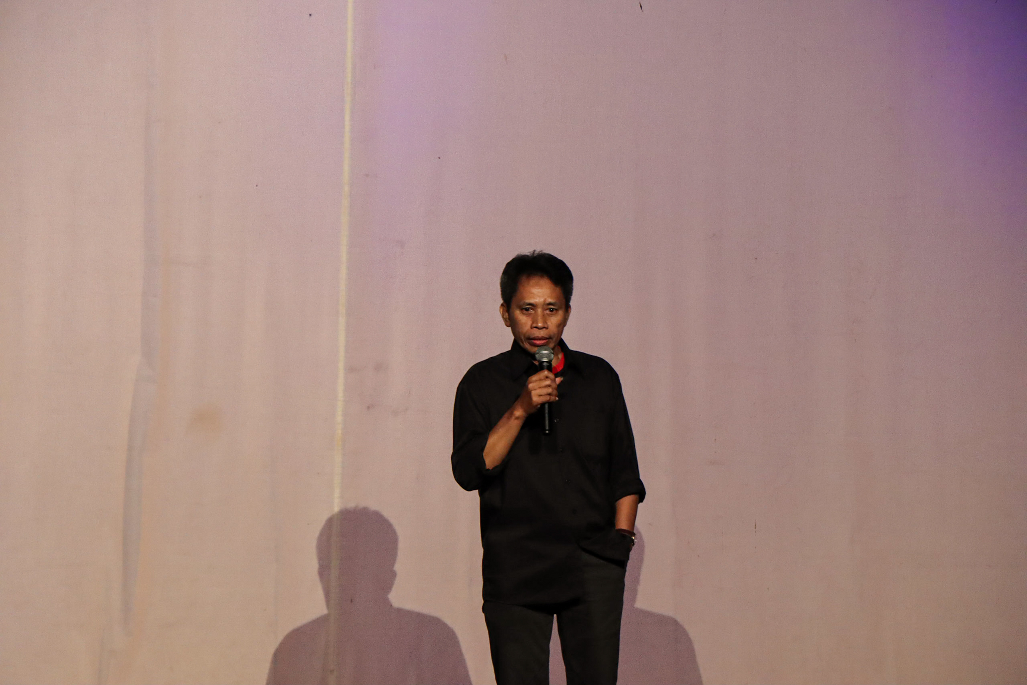Kepala Prodi Seni Karawitan Darno beri sambutan saat acara Dapoer Boenyi 2024.