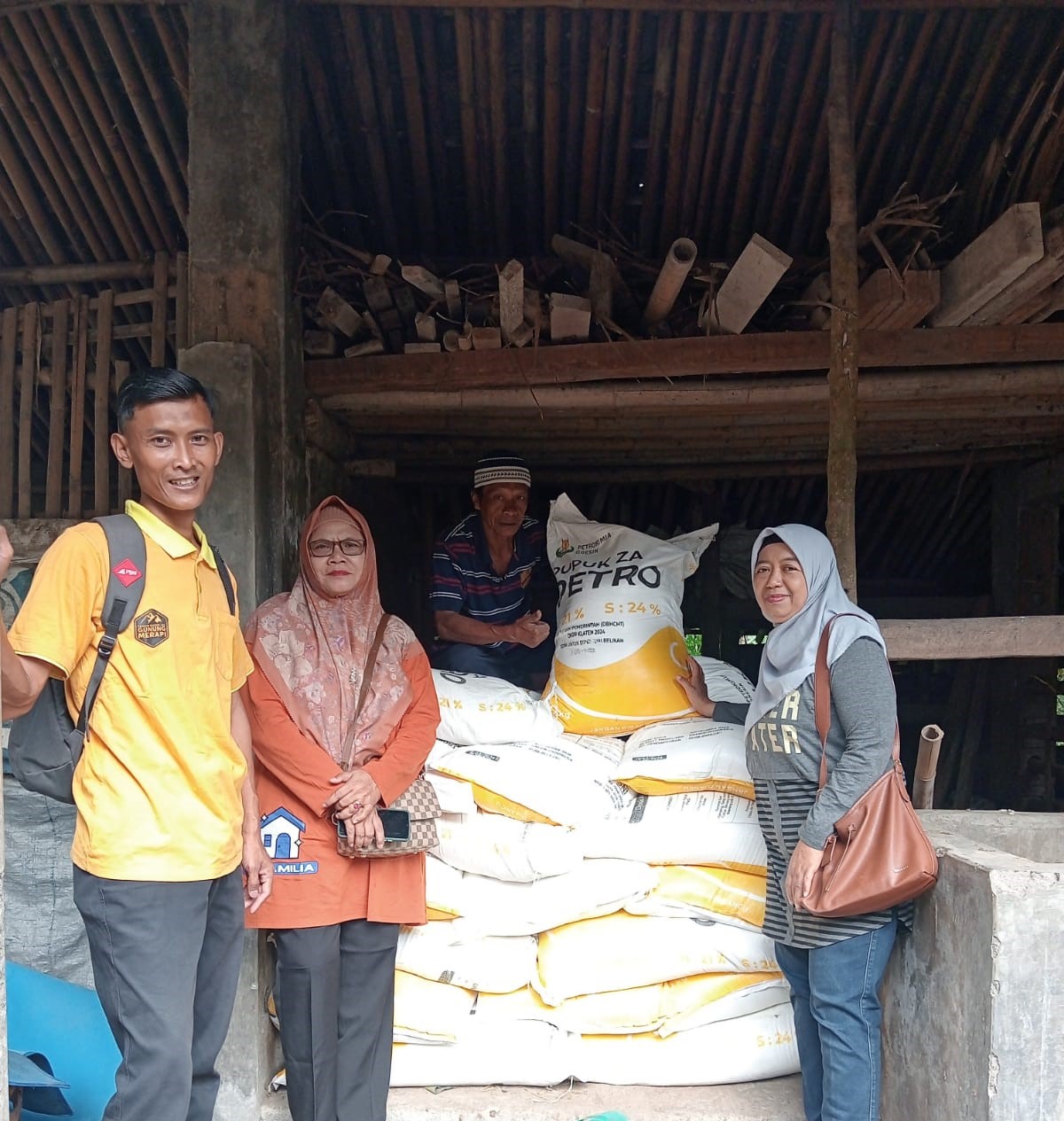 Pengecekan penyaluran pupuk di wilayah Kecamatan Kemalang yang dilakukan oleh DKPP Klaten.