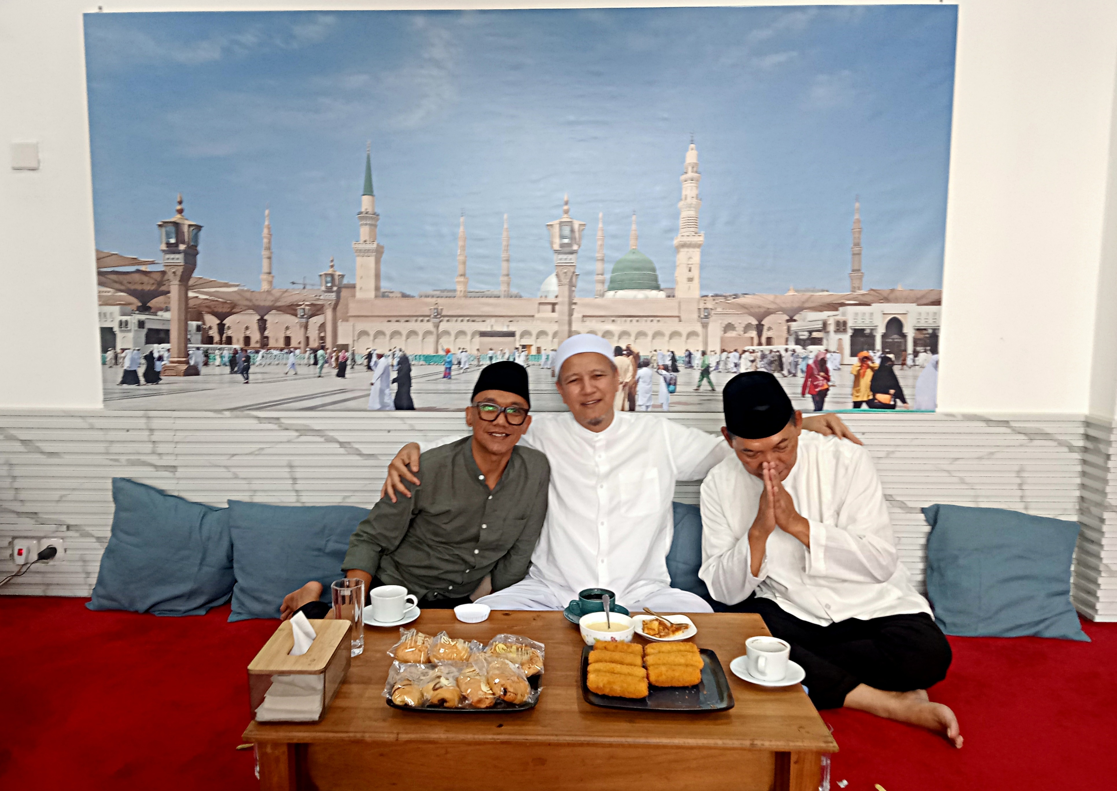 Teguh Prakosa dan Bambang Nugroho saat bersilaturahmi dengan Habib Novel bin Muhammad Alaydrus, Jumat (4/10/2024).