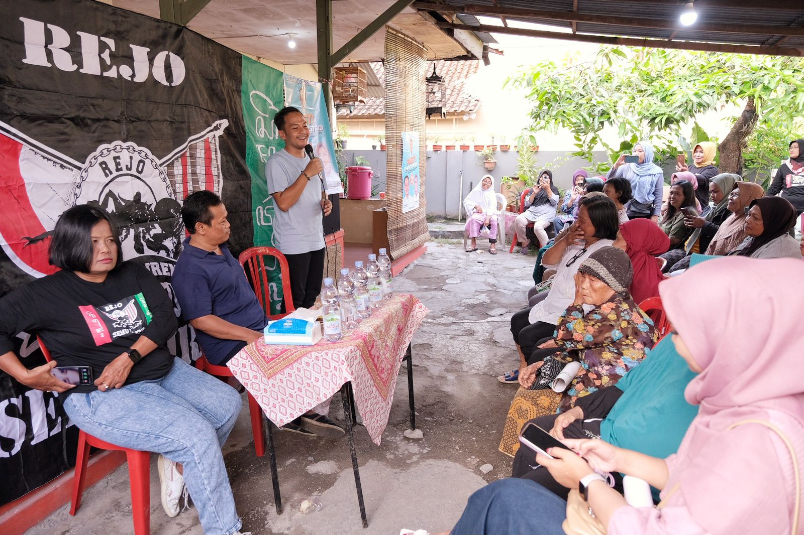 Calon Walikota Solo Respati Ardi bertekad tingkatkan kualitas SDM warga Kota Solo lewat beragam program unggulan.