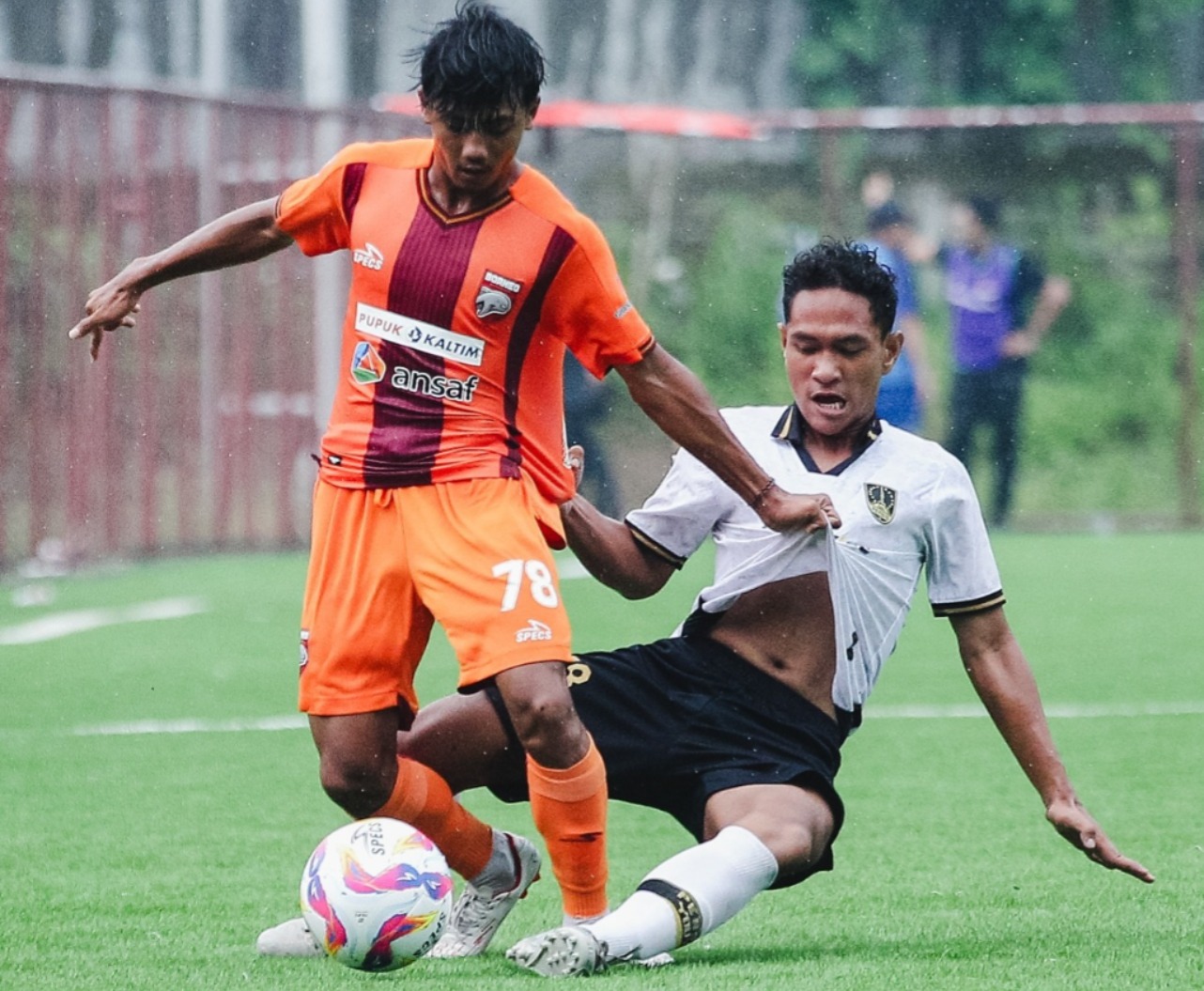 Pertandingan Persis Solo Youth melawan Borneo FC Junior di ajang EPA (13/10).