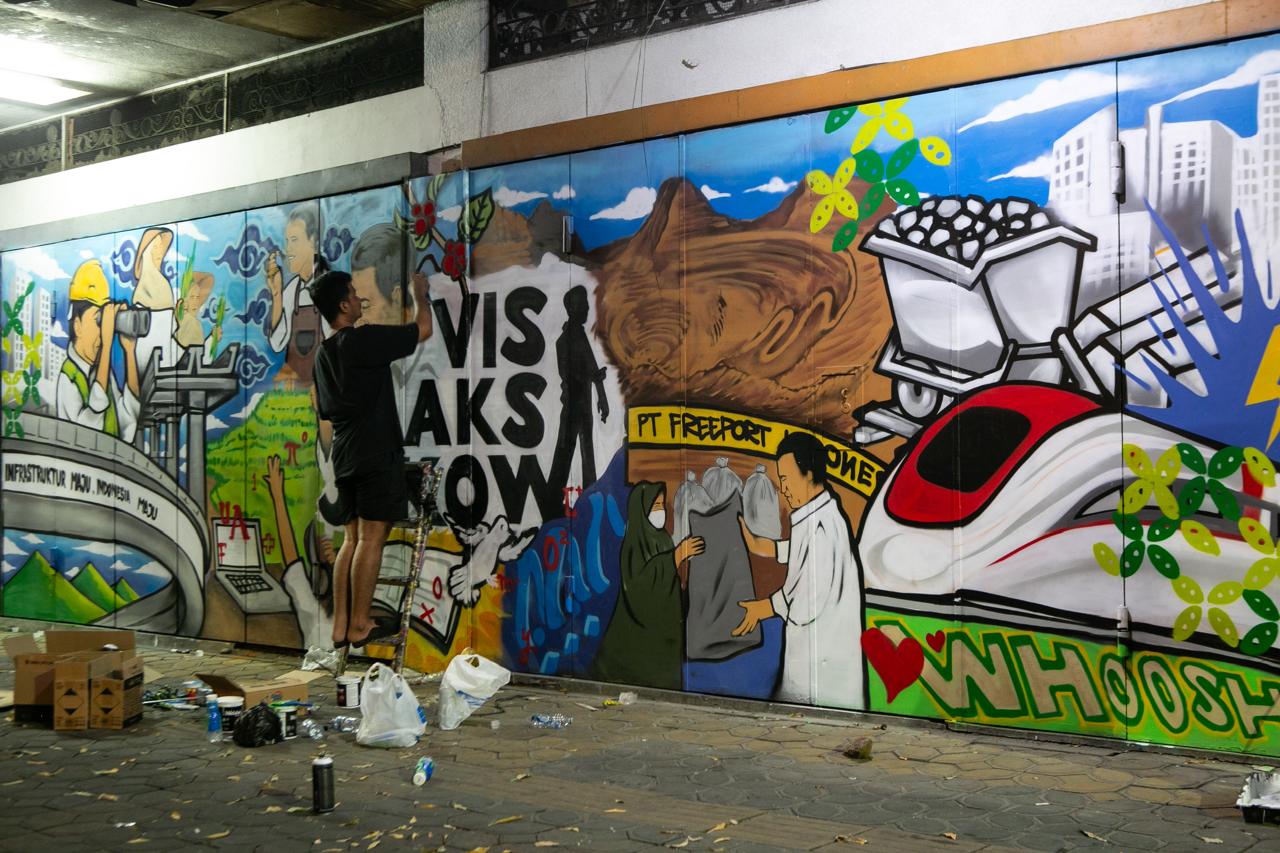 Mural raksasa yang digagas komunitas Street Art Solo. (A CHRISTIAN/RADAR SOLO)