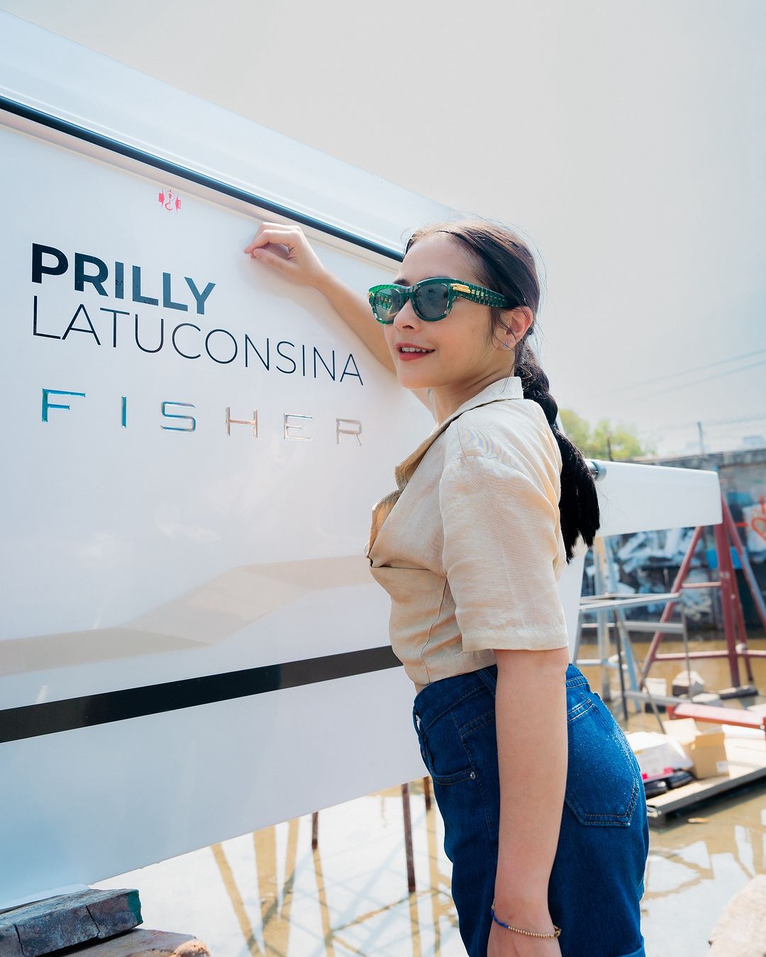 Prilly Latuconsina pamerkan beli Yacht di momen ulang tahunnya.