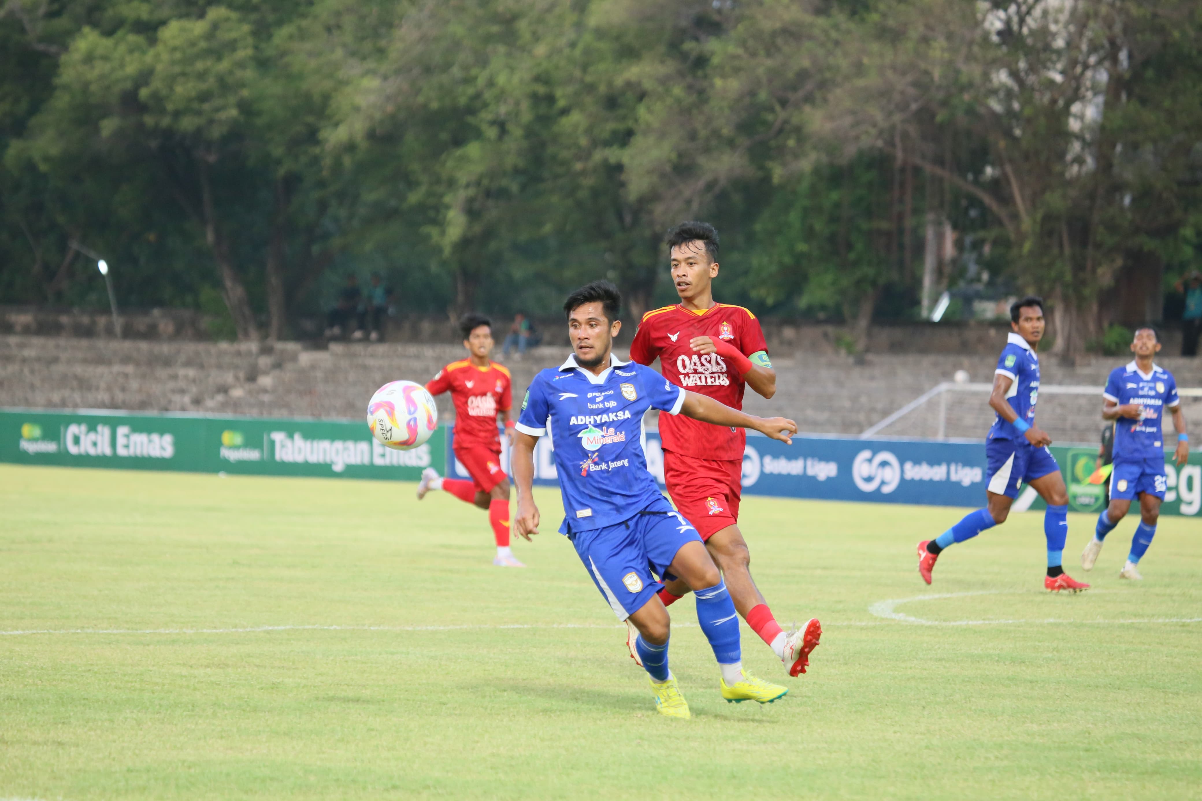 Pertandingan Adhyaksa FC melawan Persijap Jepara di Stadion Sriwedari (26/10/2024).