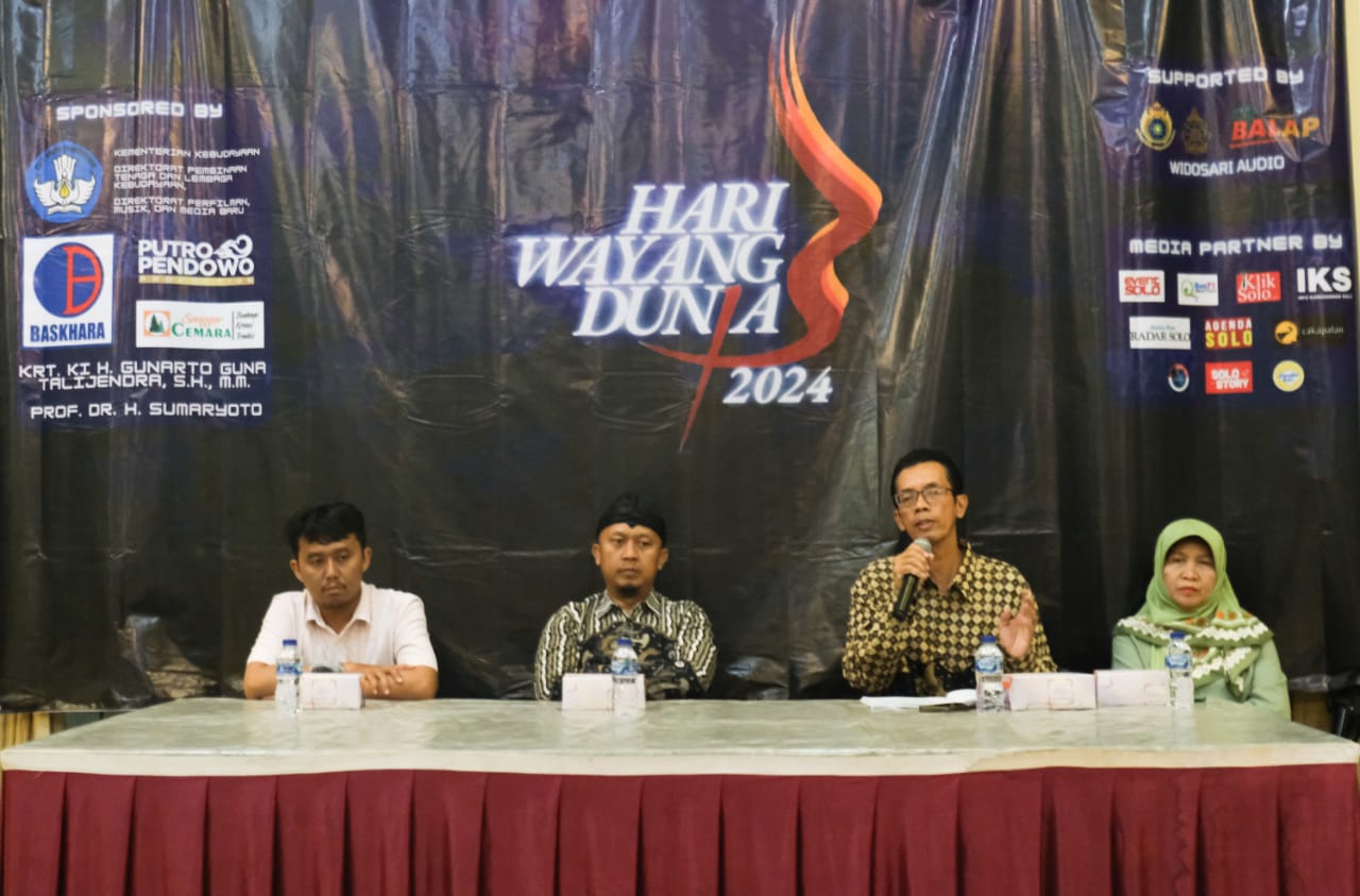 Konferensi pers peringatan Hari Wayang Dunia ke-10 di Kampus ISI Surakarta, Kamis (1/11/2024).