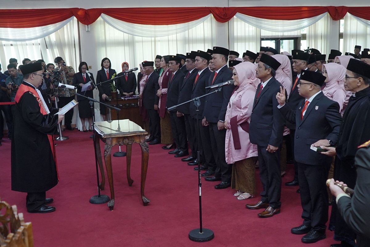 Pelantikan anggota DPRD Wonogiri periode 2024-2029, Kamis (15/10/2024). Dari 50 anggota, 13 orang merupakan perempuan.