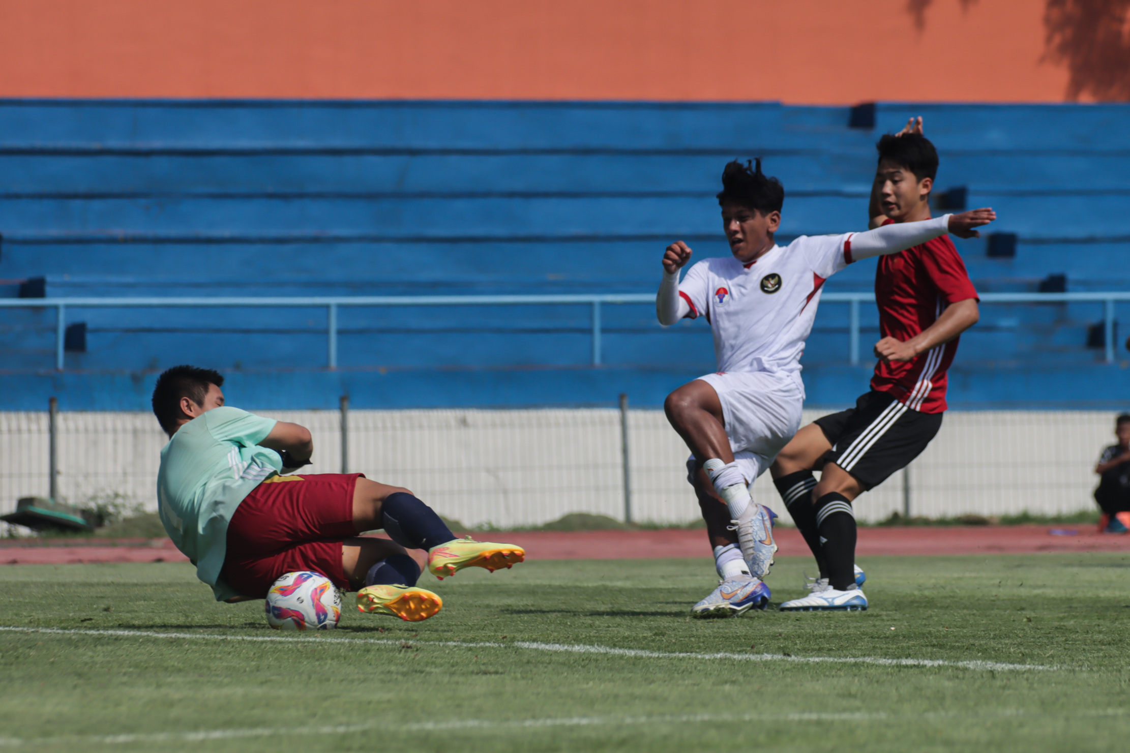 Matchday antara Indonesia dan Tiongkok pada 48th Asian Schools Football&nbsp; U-18 Championship 2024 di Stadion UNS, Selasa (5/11) siang.