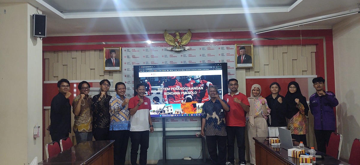 Kelompok riset CSE Fakultas Teknologi Informasi dan Sains Data UNS berkolaborasi dengan PMI Surakarta menggelar kegiatan Pengabdian kepada Masyarakat.