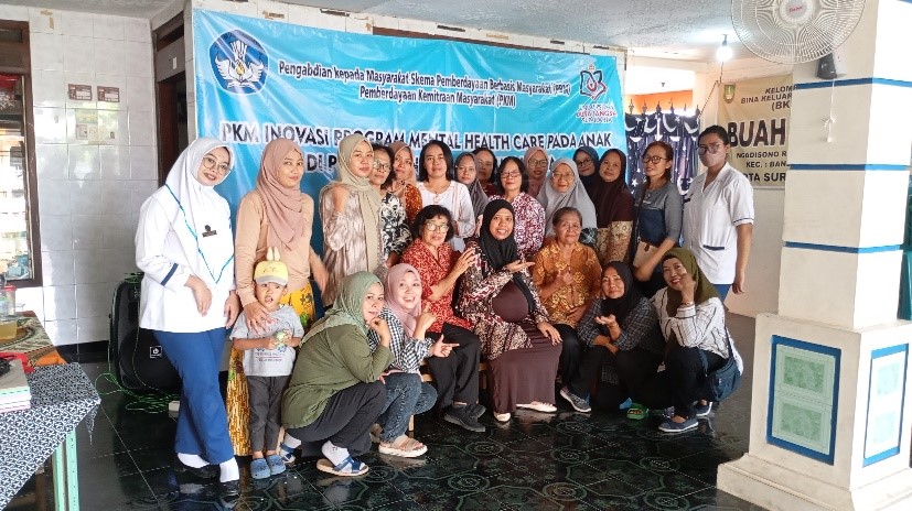 Pelatihan hari kedua tim UDB Surakarta dalam pengelolaan dan pendampingan SIEMPRO di Posyandu Ngadi Asih, Banjarsari, Kota Solo.