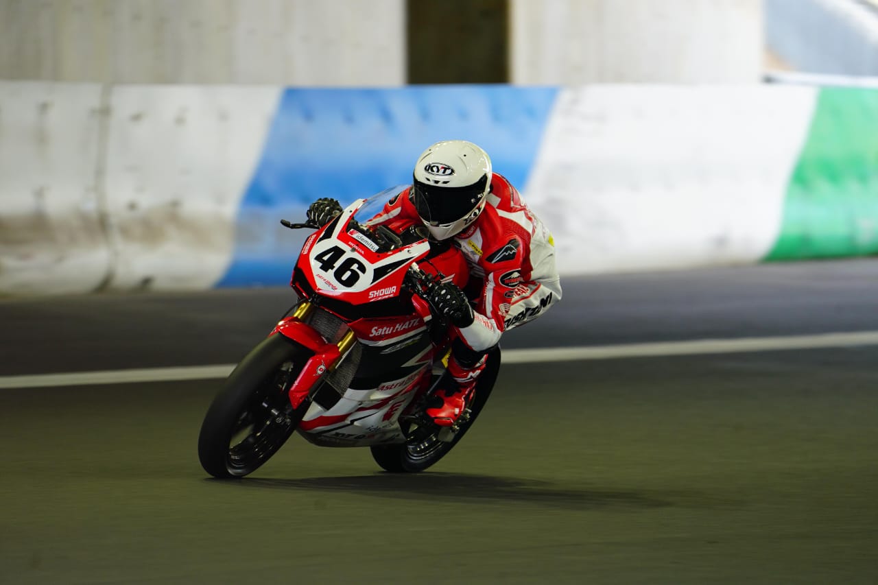 Herjun Atna Firdaus, pebalap AHRT di ajang ARRC 2024 kelas AP250.