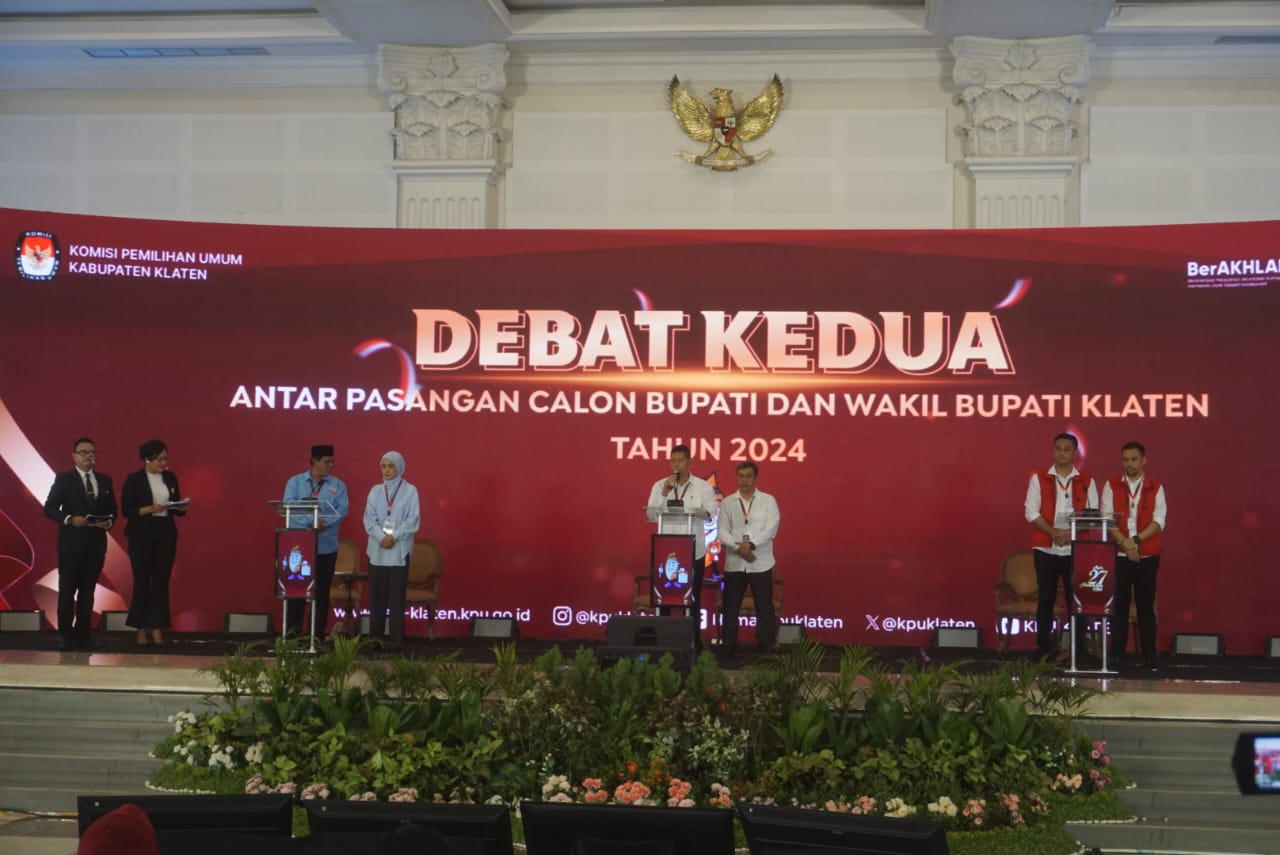 Pelaksanaan debat putaran kedua Pilkada Klaten di Grha Bung Karno pada Minggu (10/11/2024). (Angga Purenda/Radar Solo)