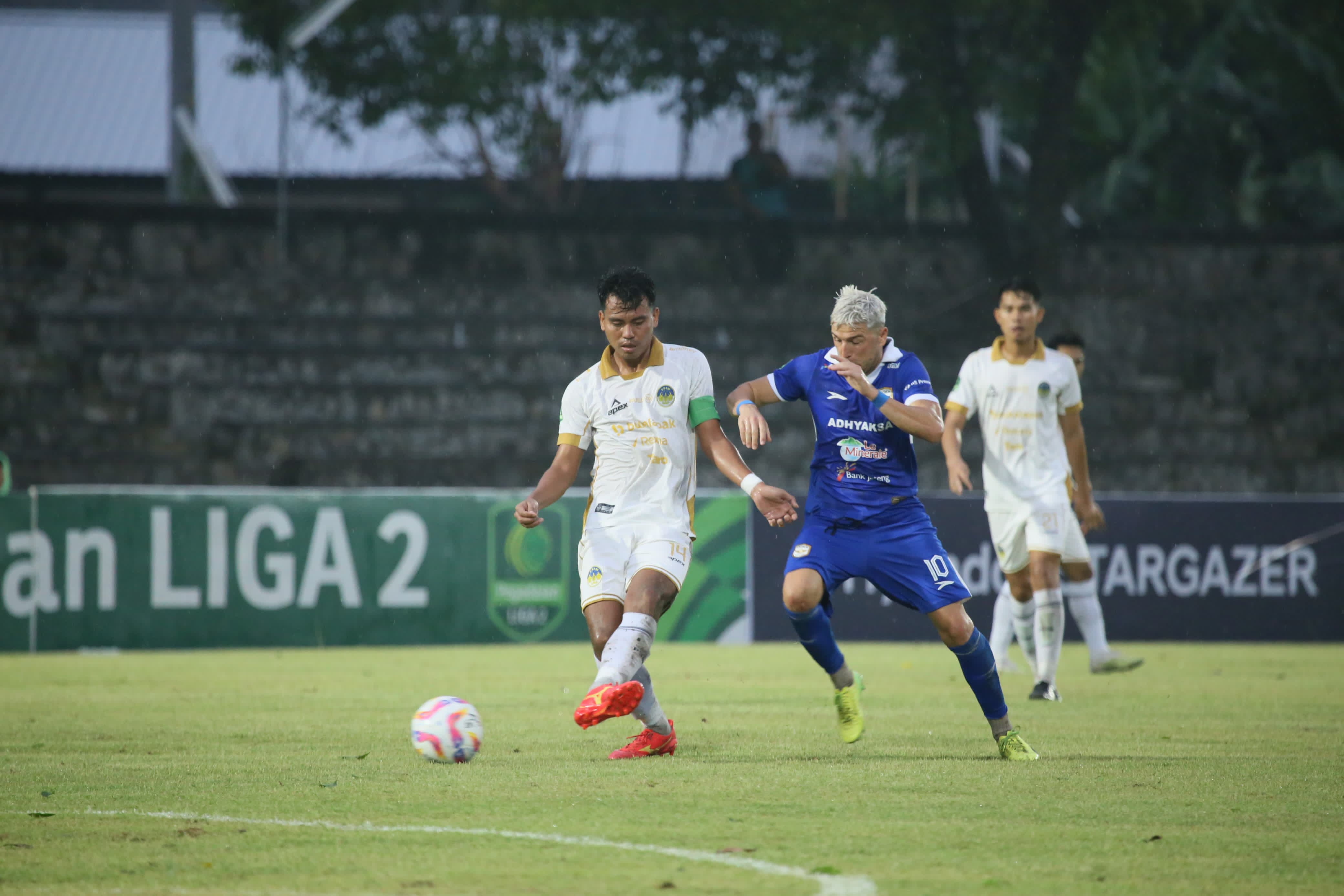 Pertandingan Adhyaksa FC melawan PSIM Jogja di Stadion Sriwedari, Sabtu (16/11/2024).