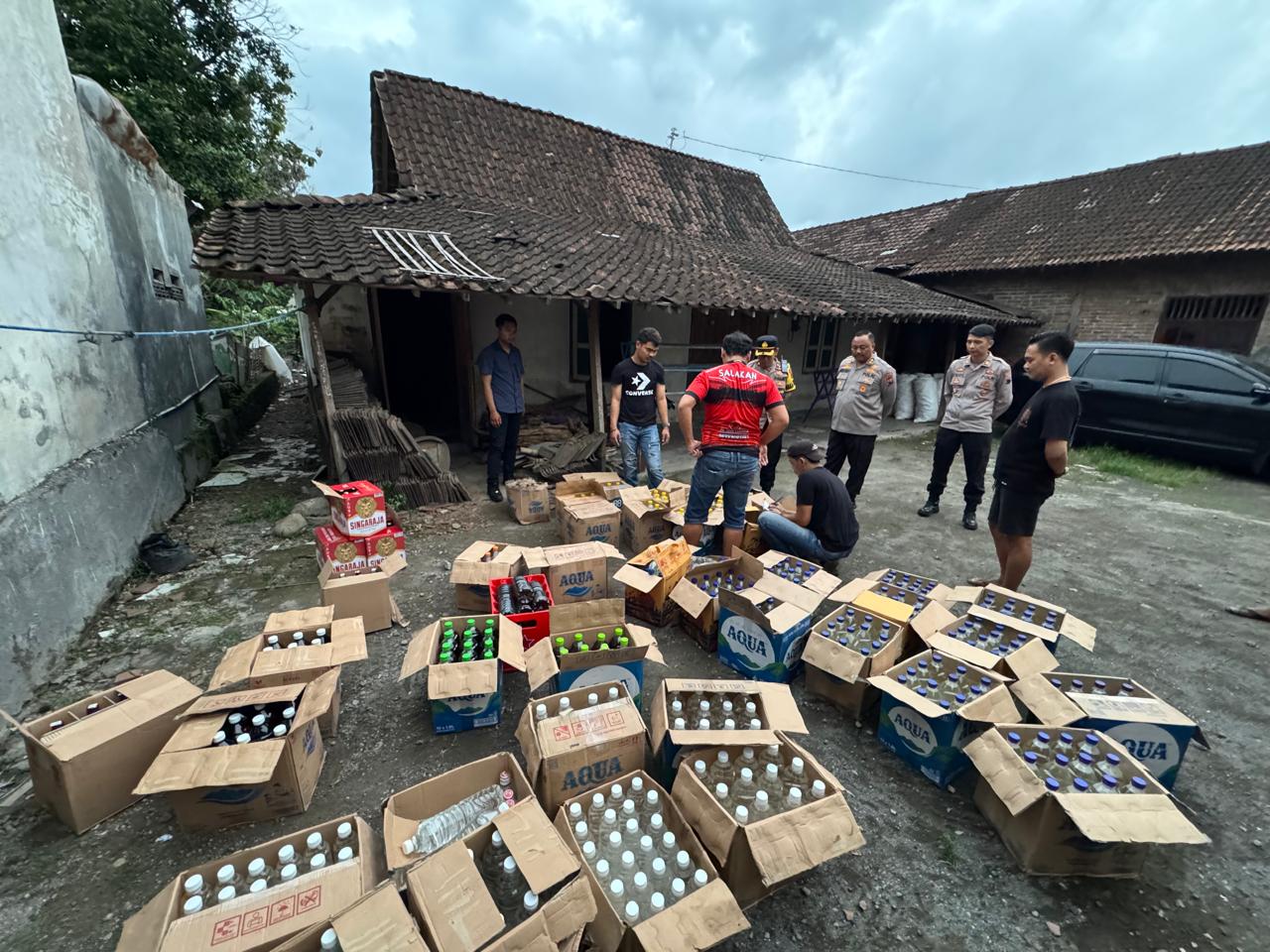 Barang bukti miras ilegal yang disita Polres Boyolali dalam operasi di sejumlah titik.