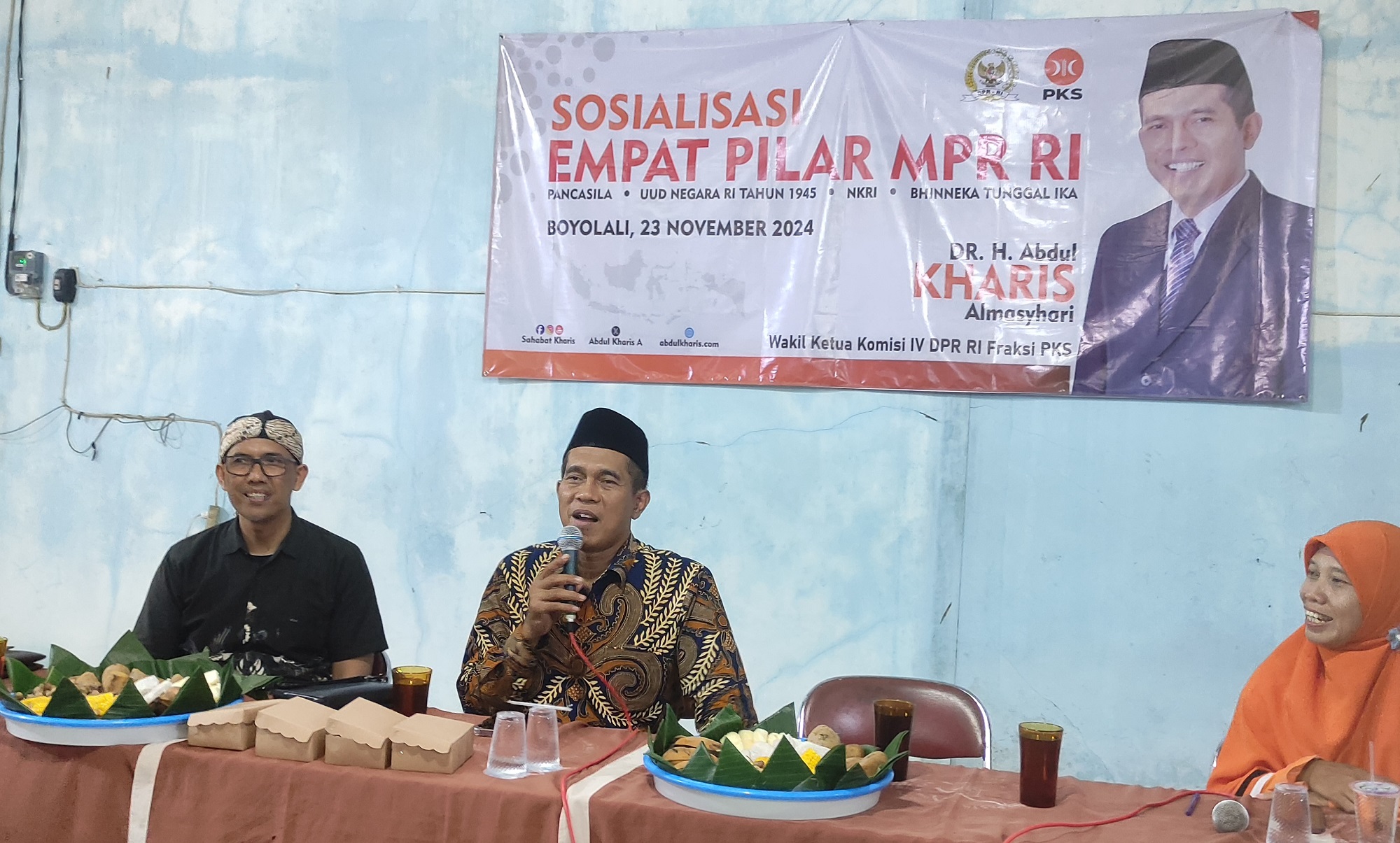 Anggota MPR RI Abdul Kharis Almasyhari saat Sosialisasi 4 Pilar Kehidupan Berbangsa dan Bernegara di Simo, Sabtu (23/11). (Dok.Pribadi)